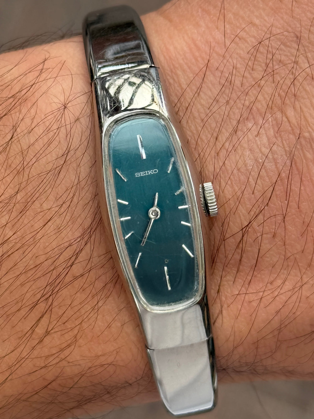 Rare 1977 Silver Seiko Watch - Gradient Teal Dial 1520-3680