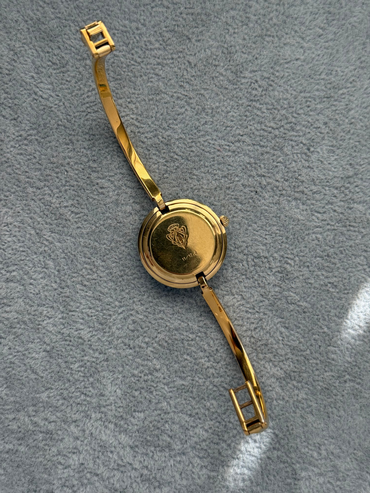 Vintage 1100L Gucci Watch with 12 Interchangeable Bezels – photo 12