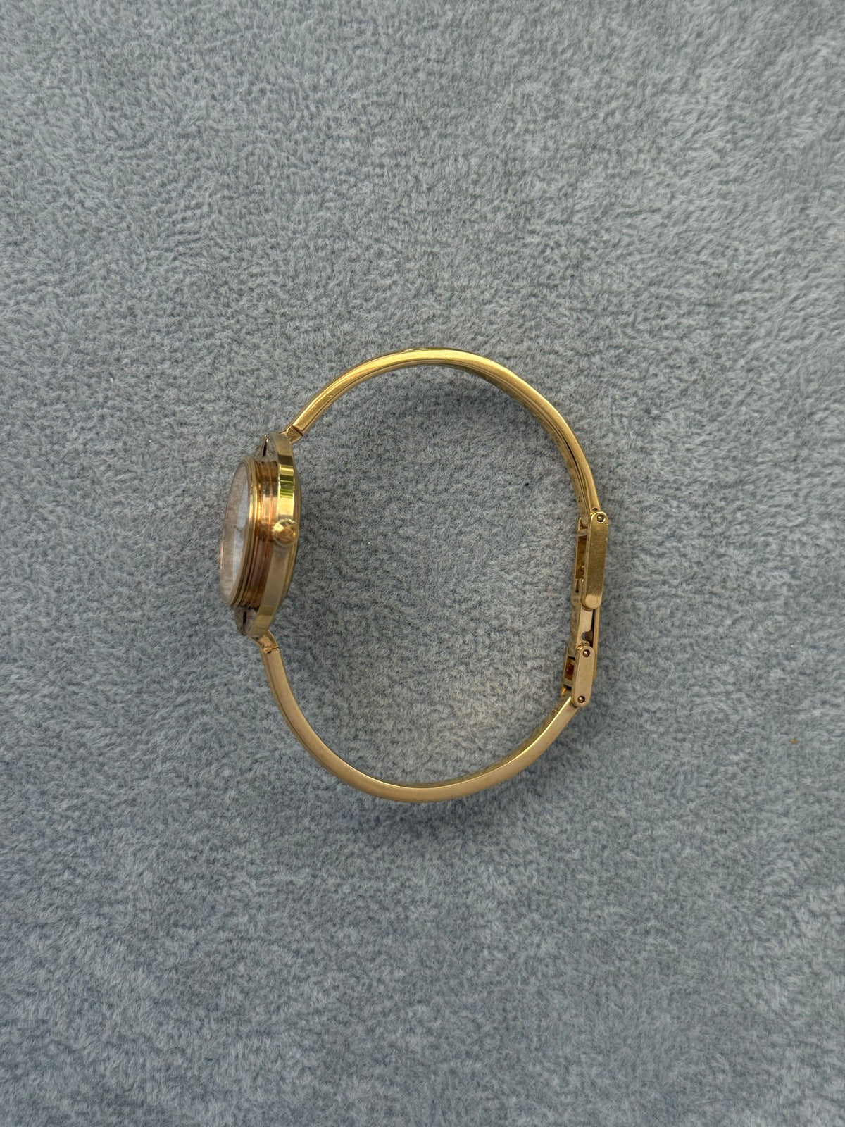 Vintage 1100L Gucci Watch with 13 Interchangeable Bezels – photo 17