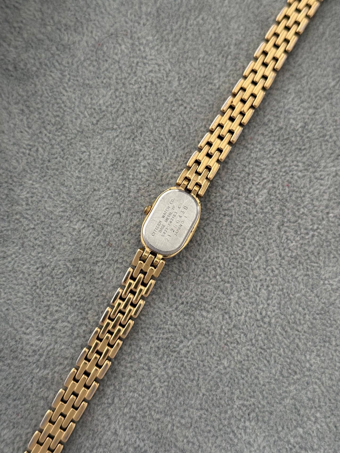 NW Cute Vintage Citizen Watch