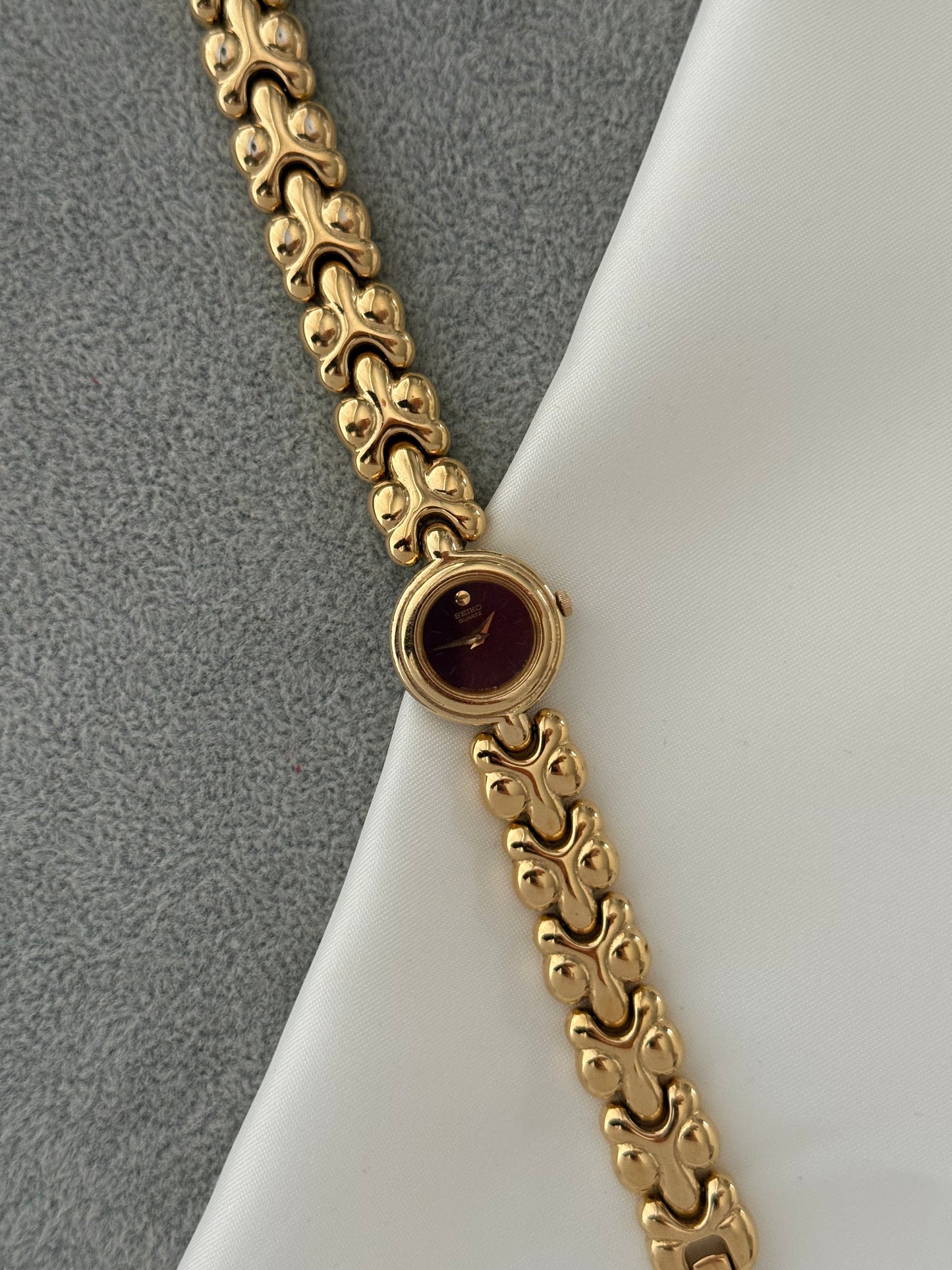 Vintage Burgundy Dial Seiko Watch