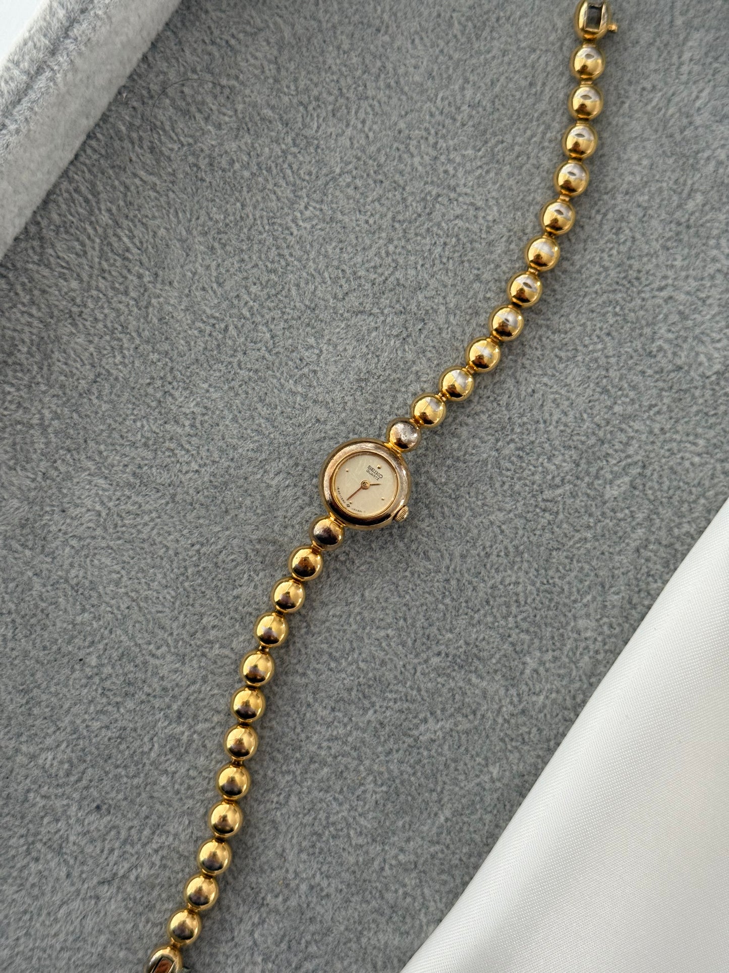 NW Dainty Vintage Seiko Watch