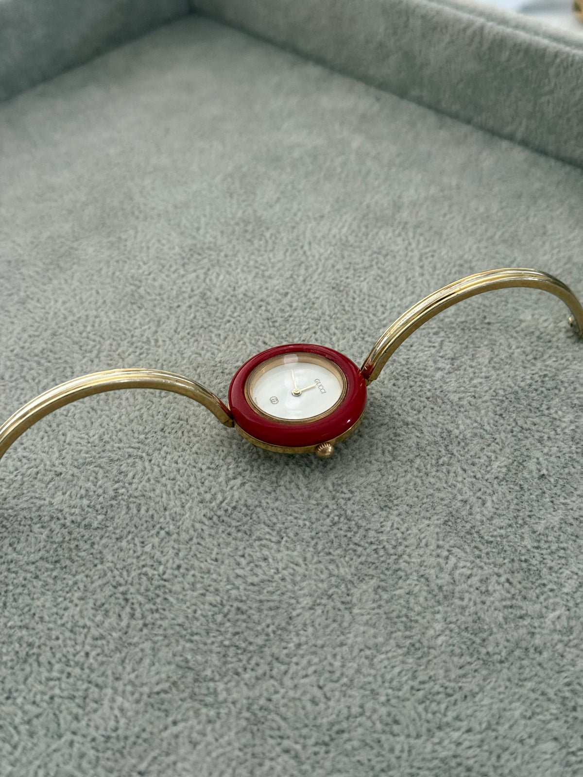 Vintage 1100L Gucci Watch