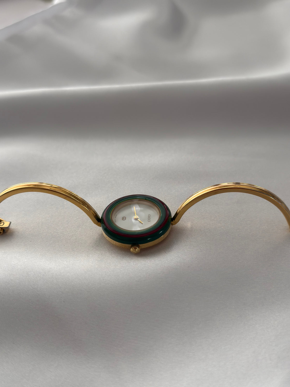 Vintage 1100L Gucci Watch
