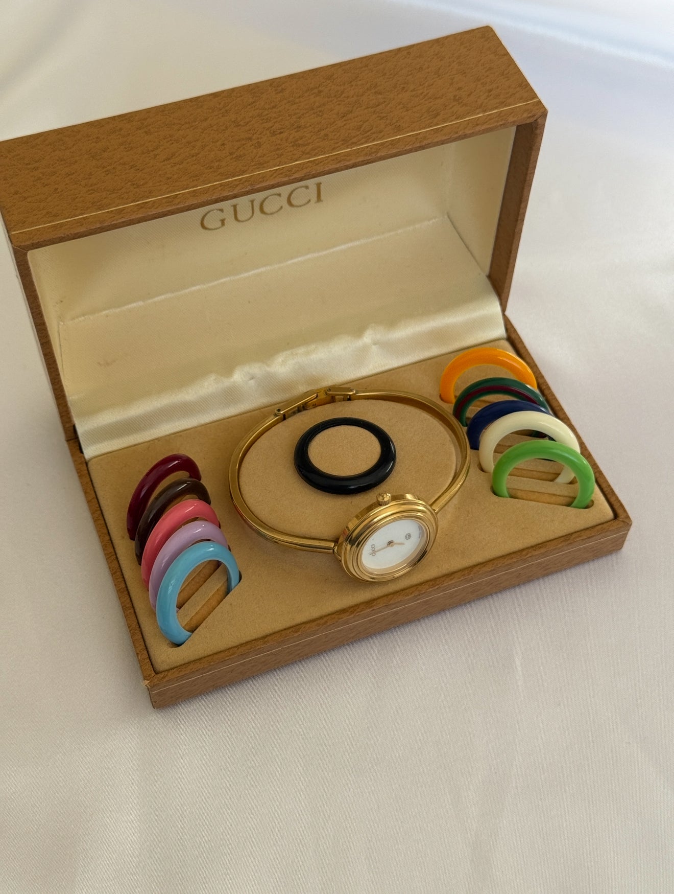 Vintage 1100L Gucci Watch