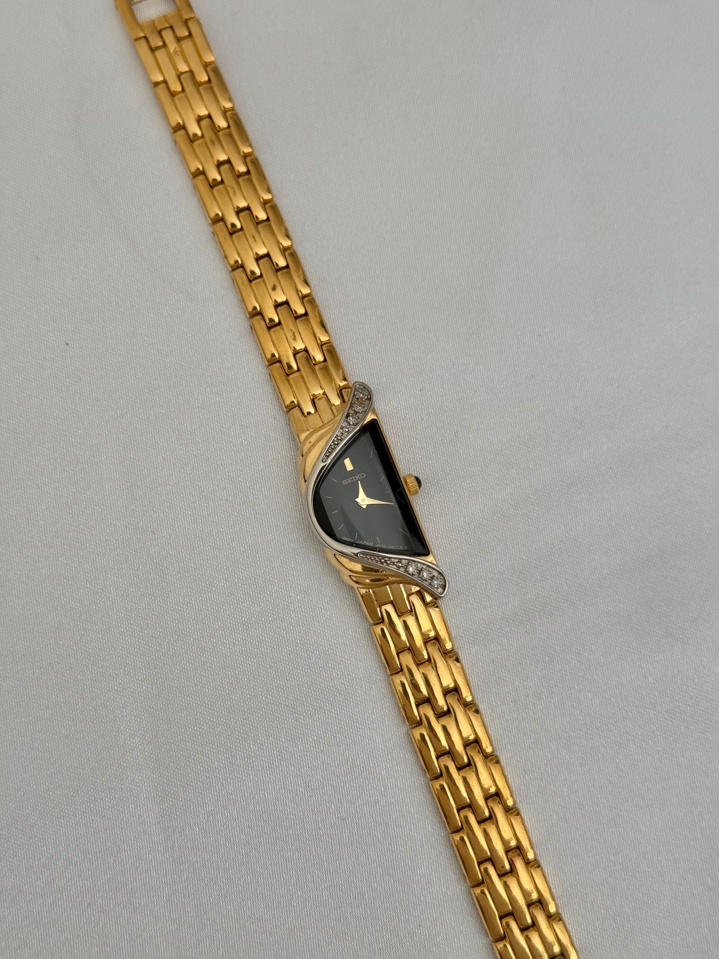 Rare Vintage Asymmetric Seiko Watch