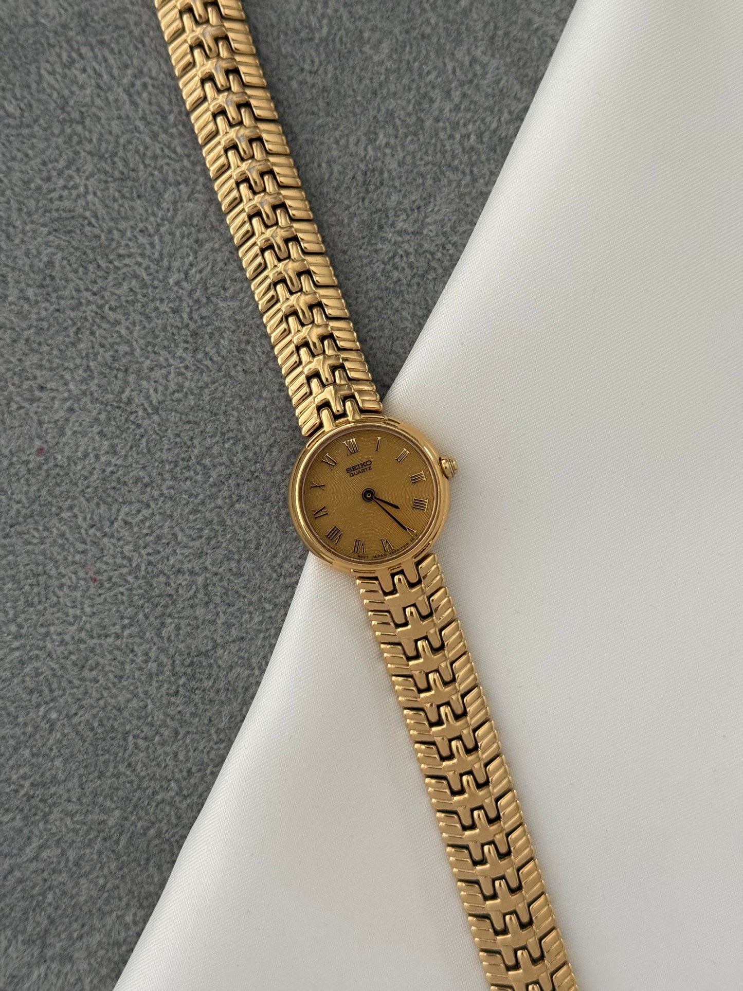 Vintage Champagne Dial Seiko Watch