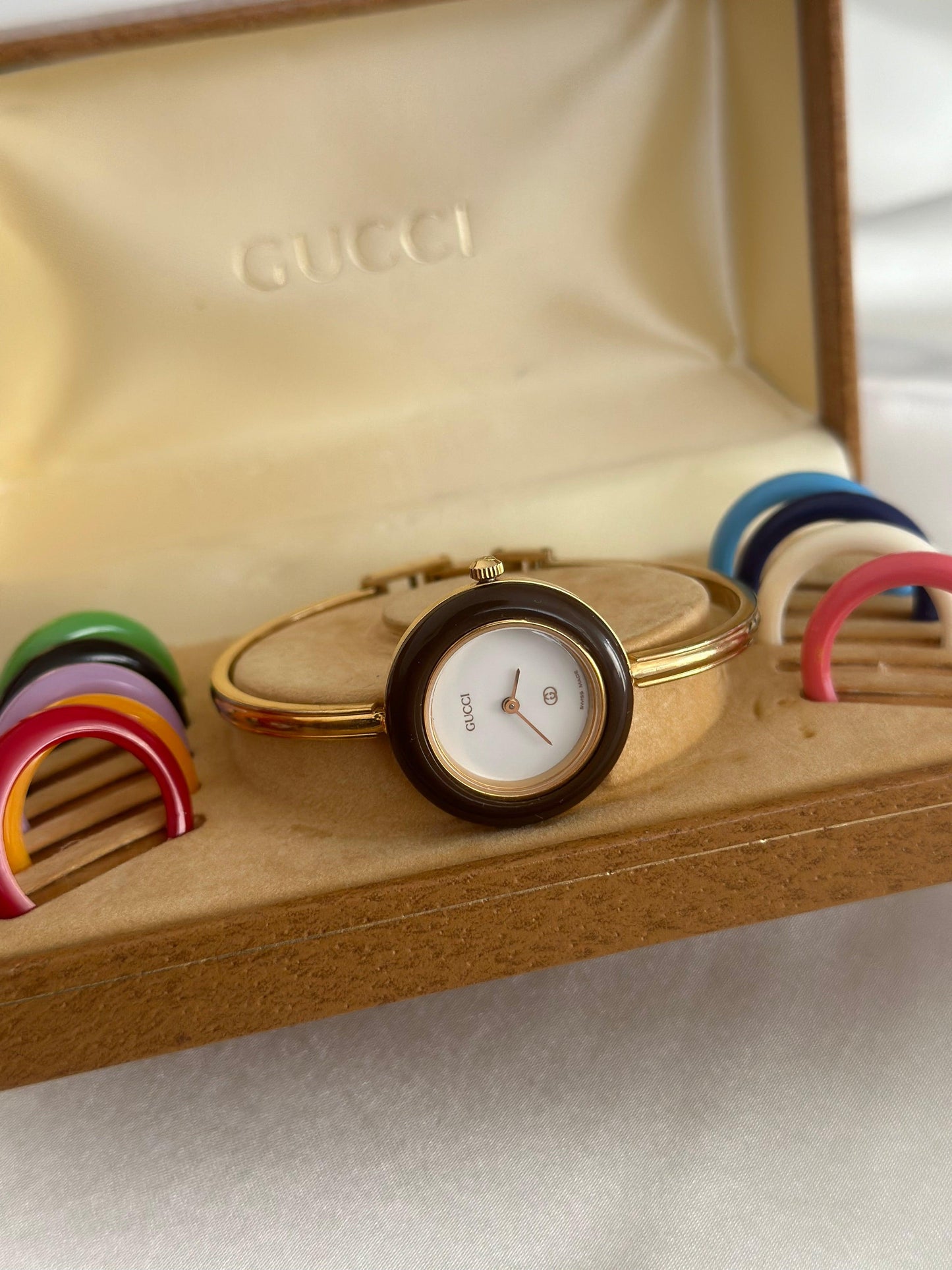 Vintage 1100L Gucci Watch