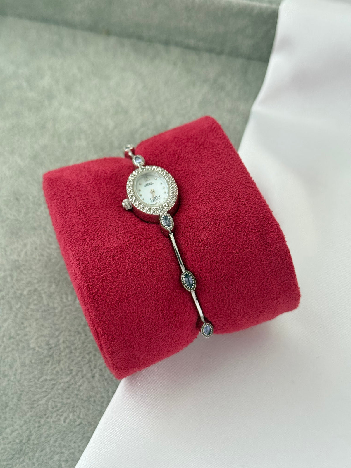 Rare Vintage Anne Klein Watch - Diamond Swiss – photo 2