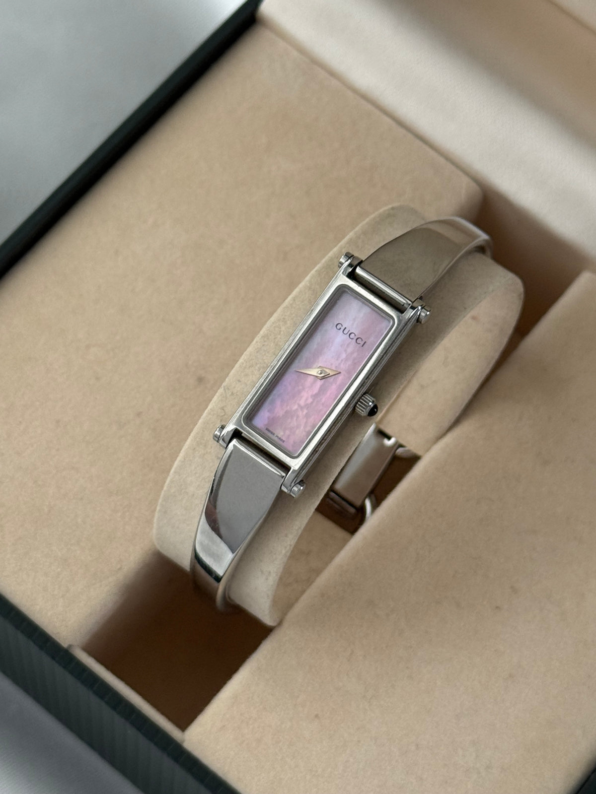 Vintage 1500L Gucci Watch with Original Box – Mother of Pearl Dial – photo 3