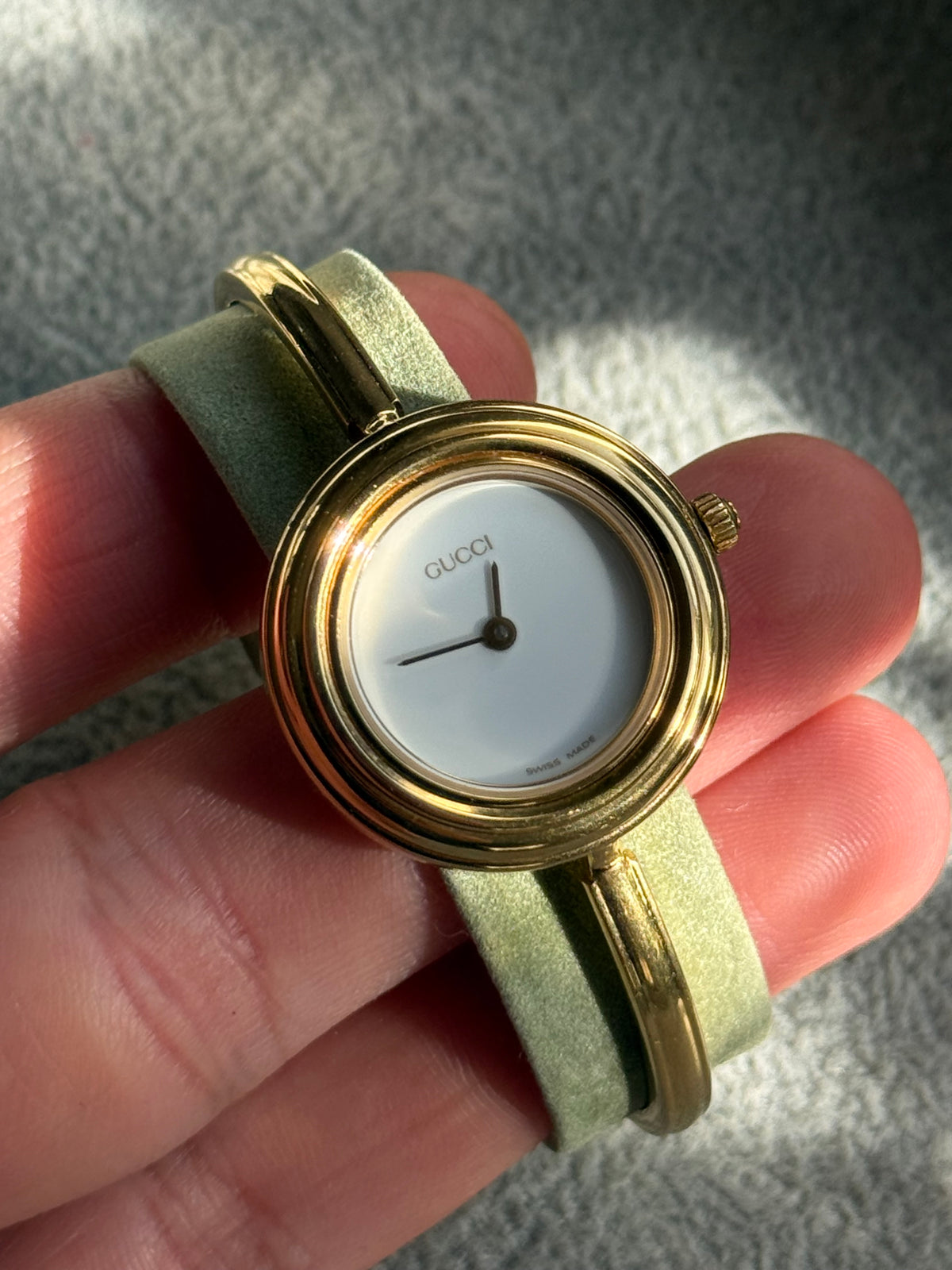 Vintage 1100L Gucci Watch with 13 Interchangeable Bezels – photo 4