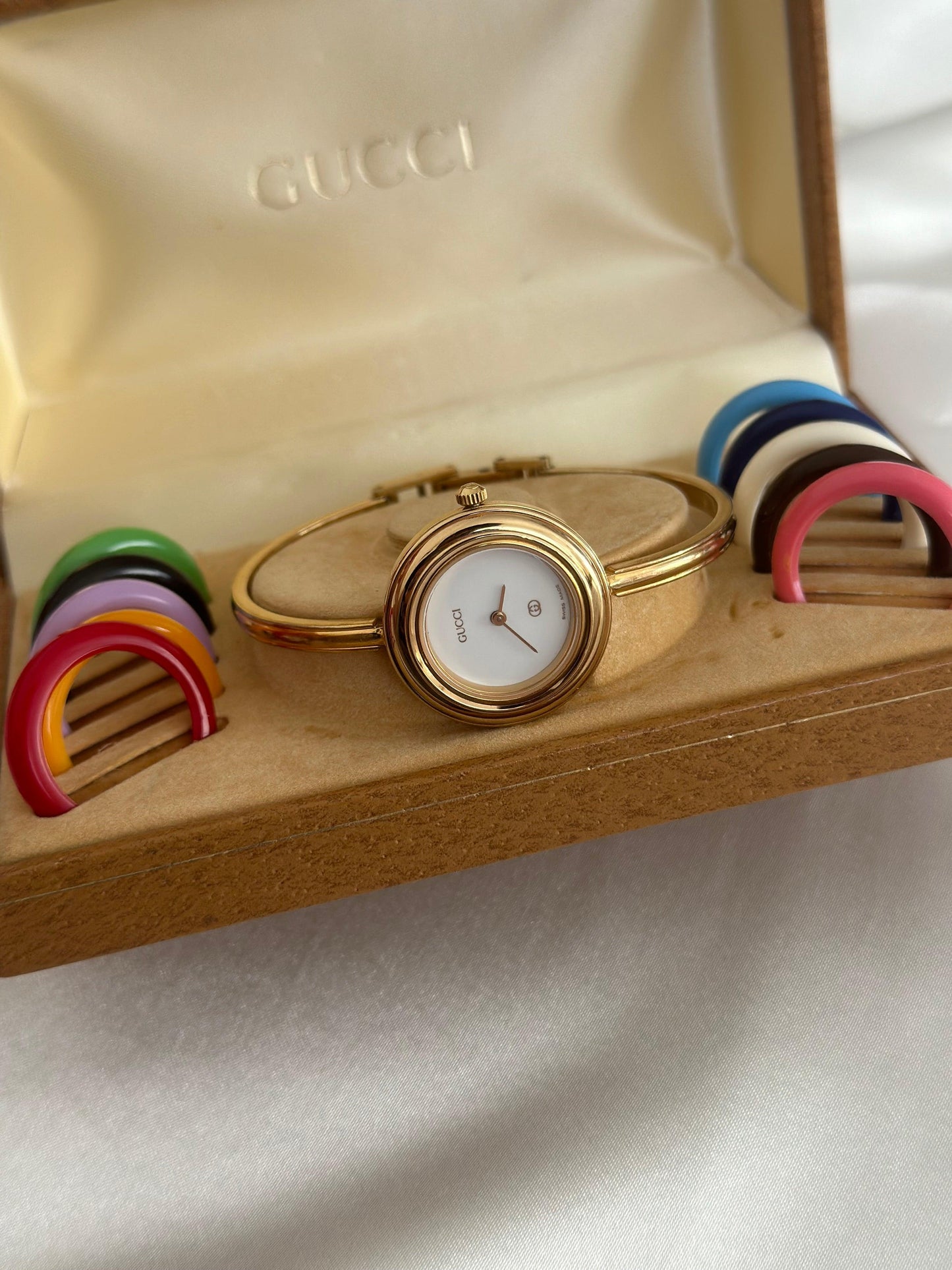 Vintage 1100L Gucci Watch