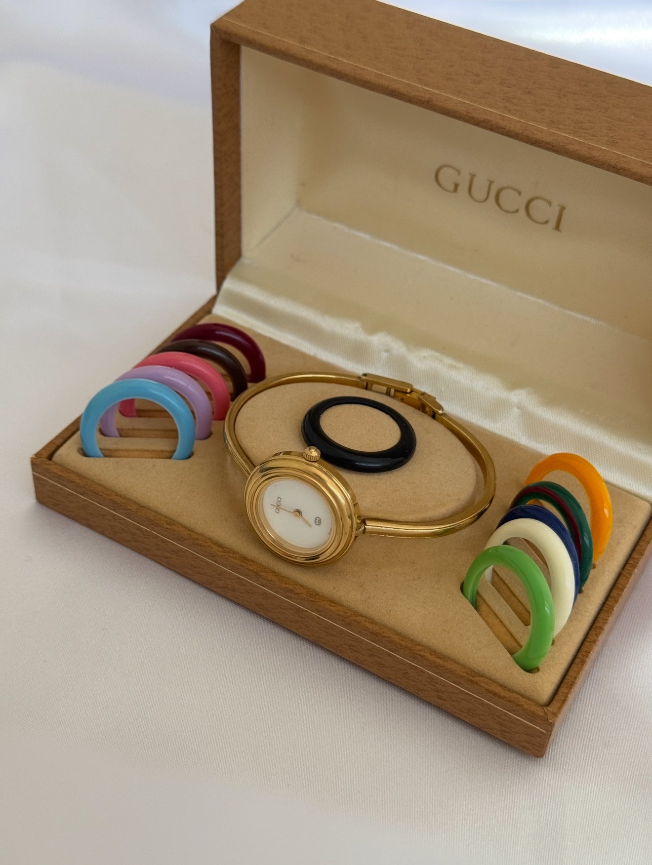 Vintage 1100L Gucci Watch