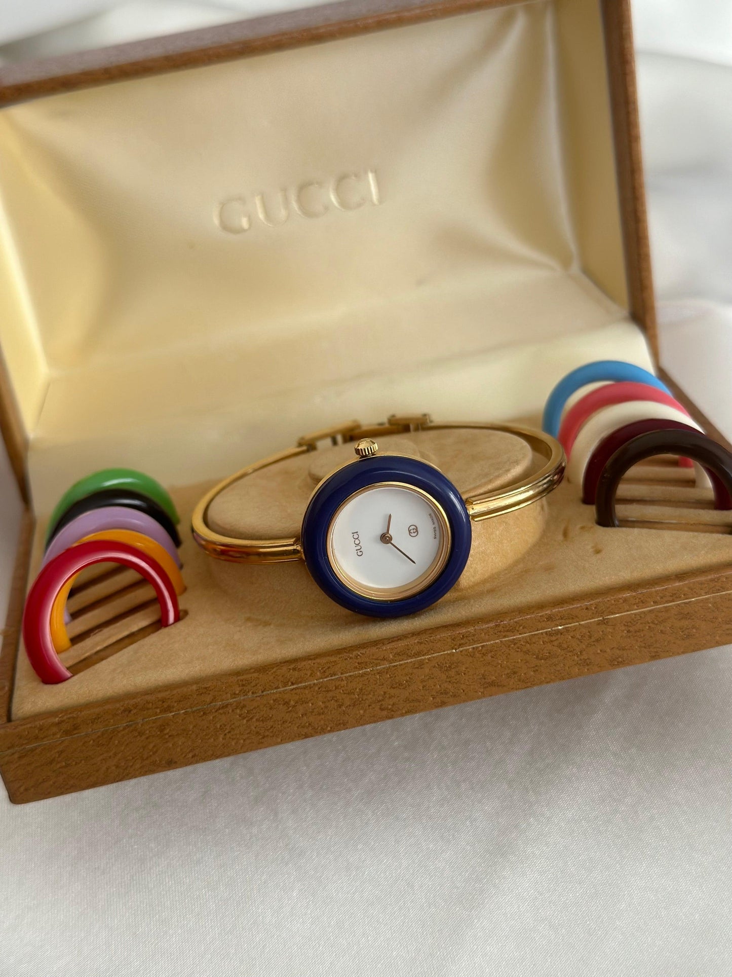 Vintage 1100L Gucci Watch