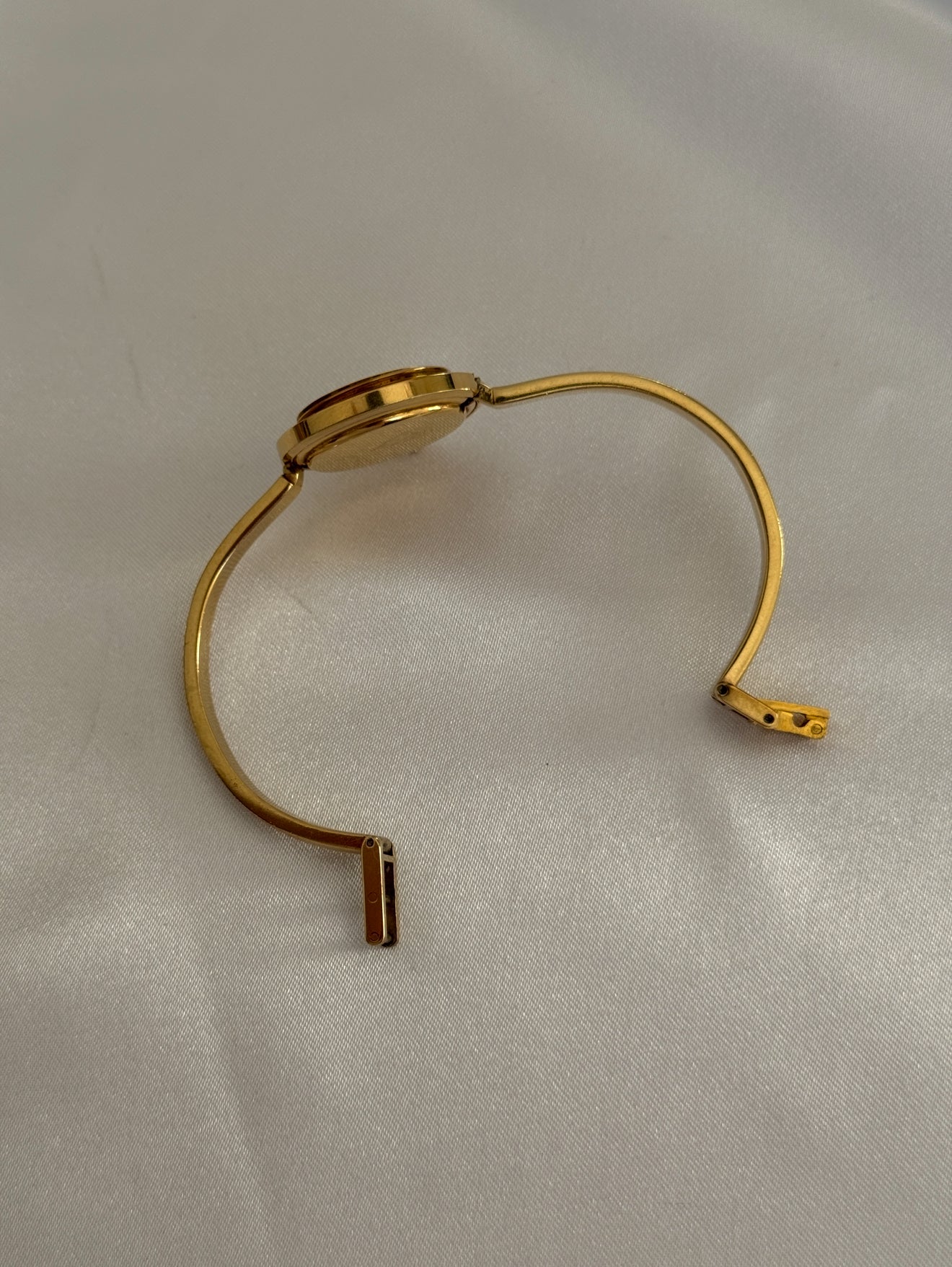 Vintage 1100L Gucci Watch