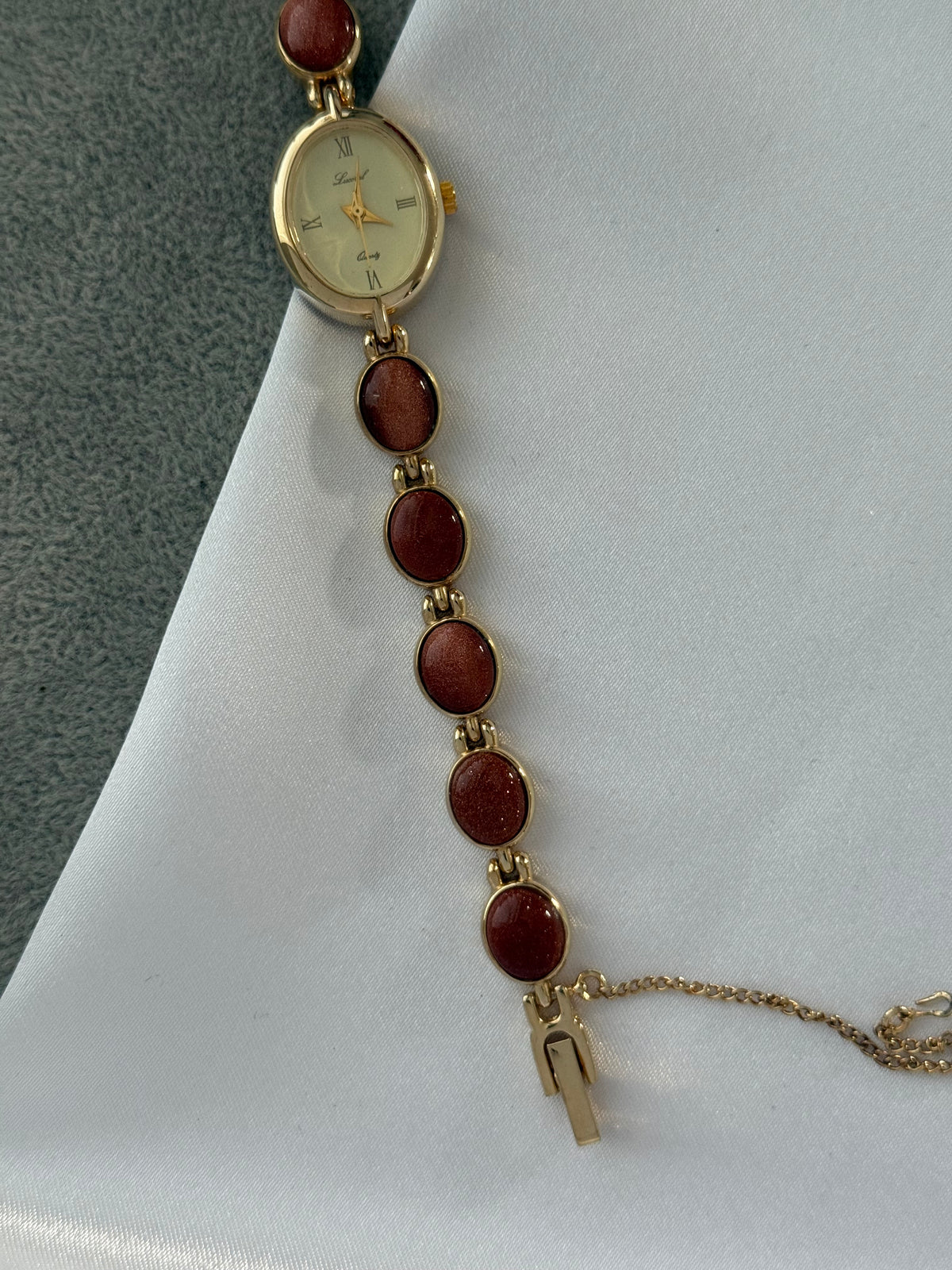 Vintage Gold Watch with Burgundy Oval Gem Bracelet – photo 4