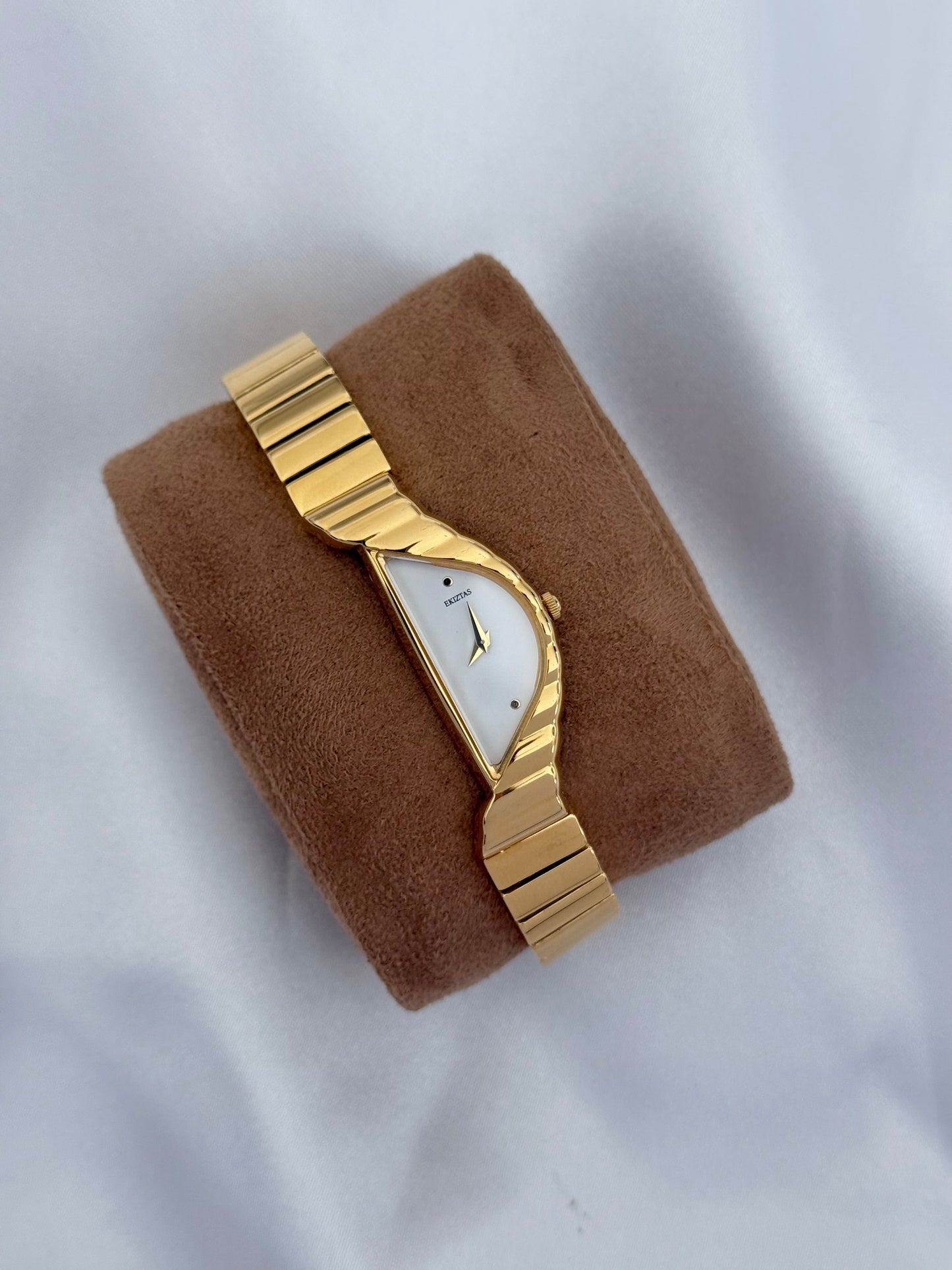 Ekiztas Half Moon Watch