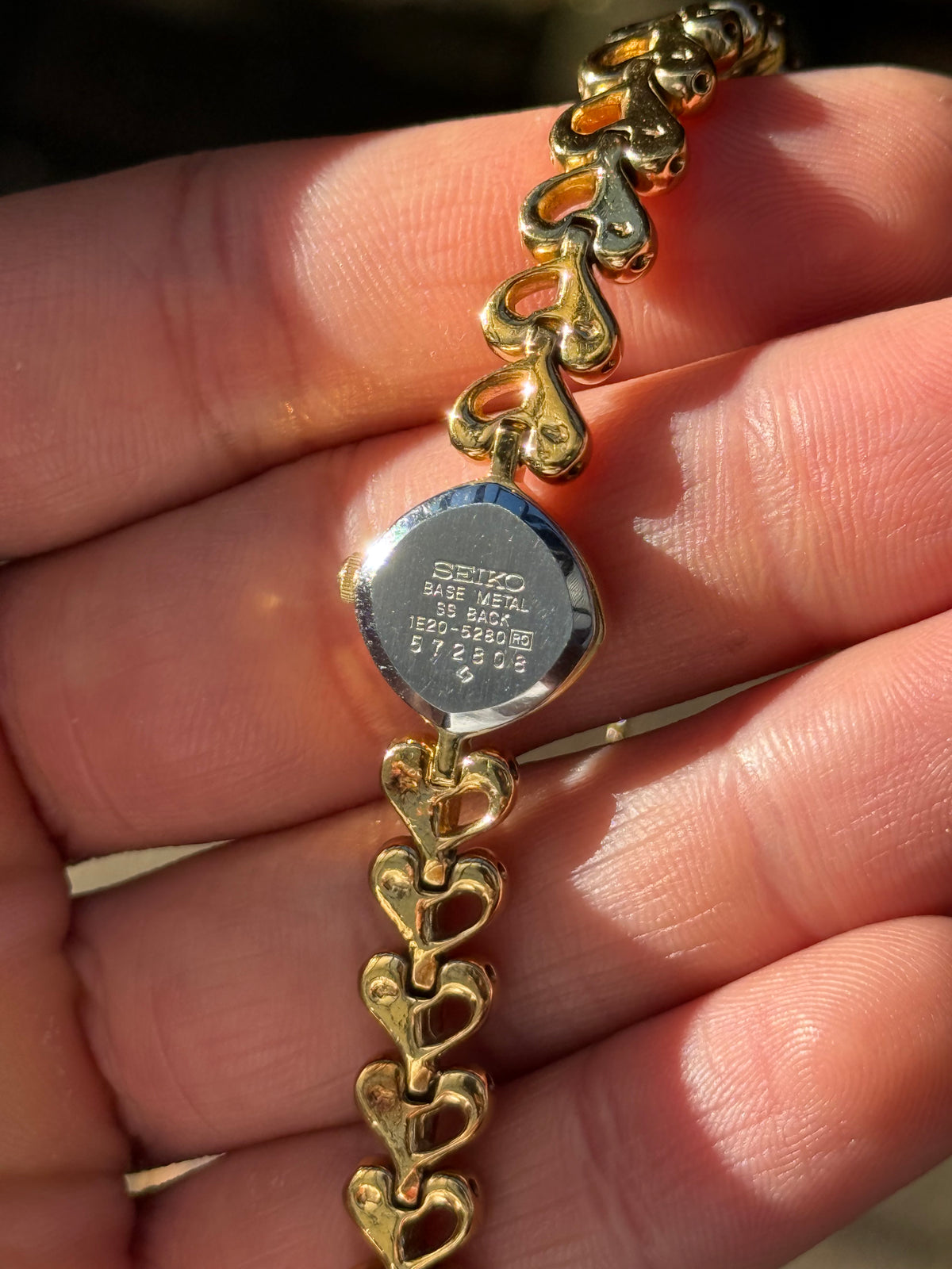 Special 1985 Gold Heart-Bracelet Seiko Watch 1E20-5280