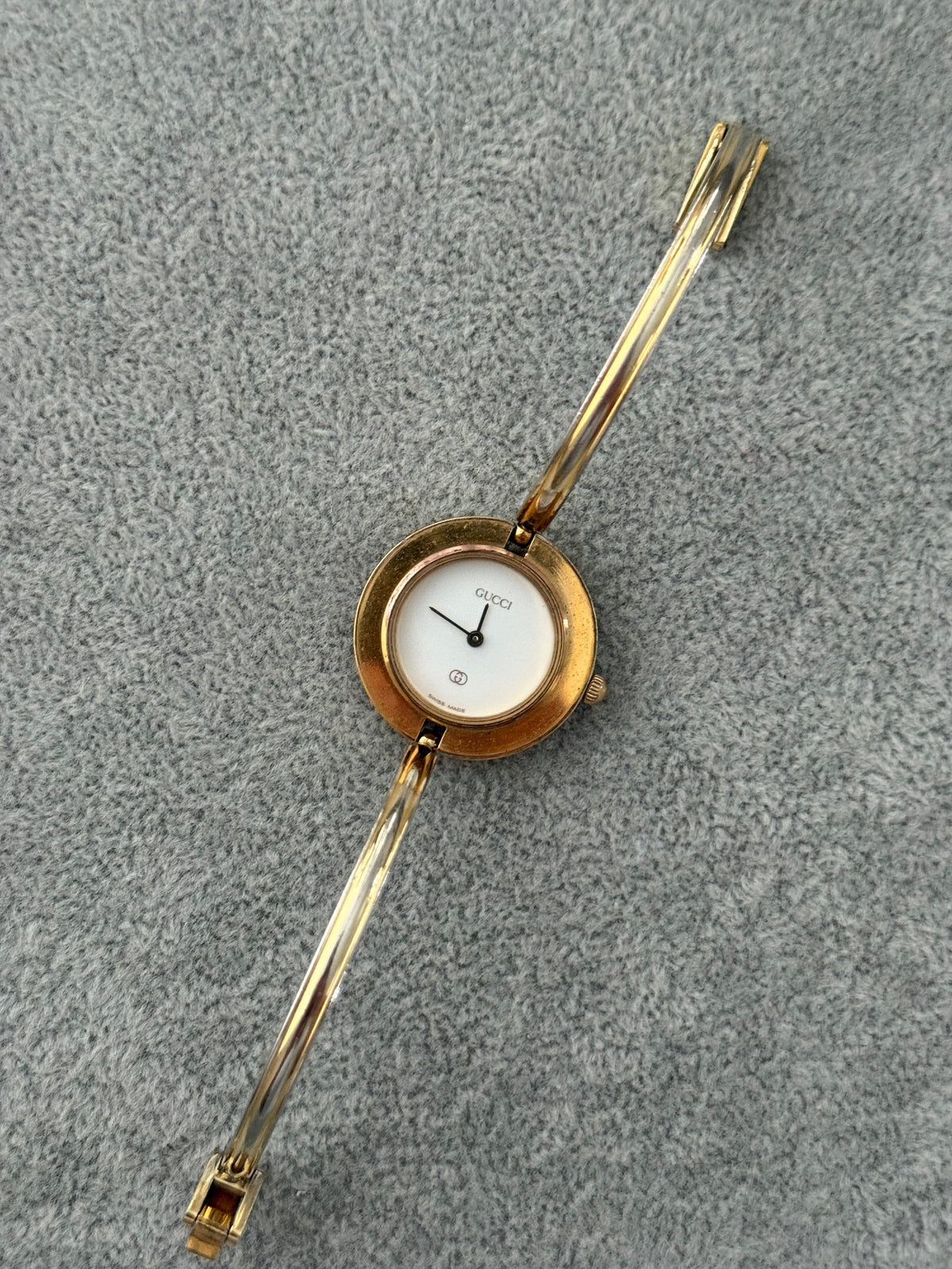 Vintage 1100L Gucci Watch