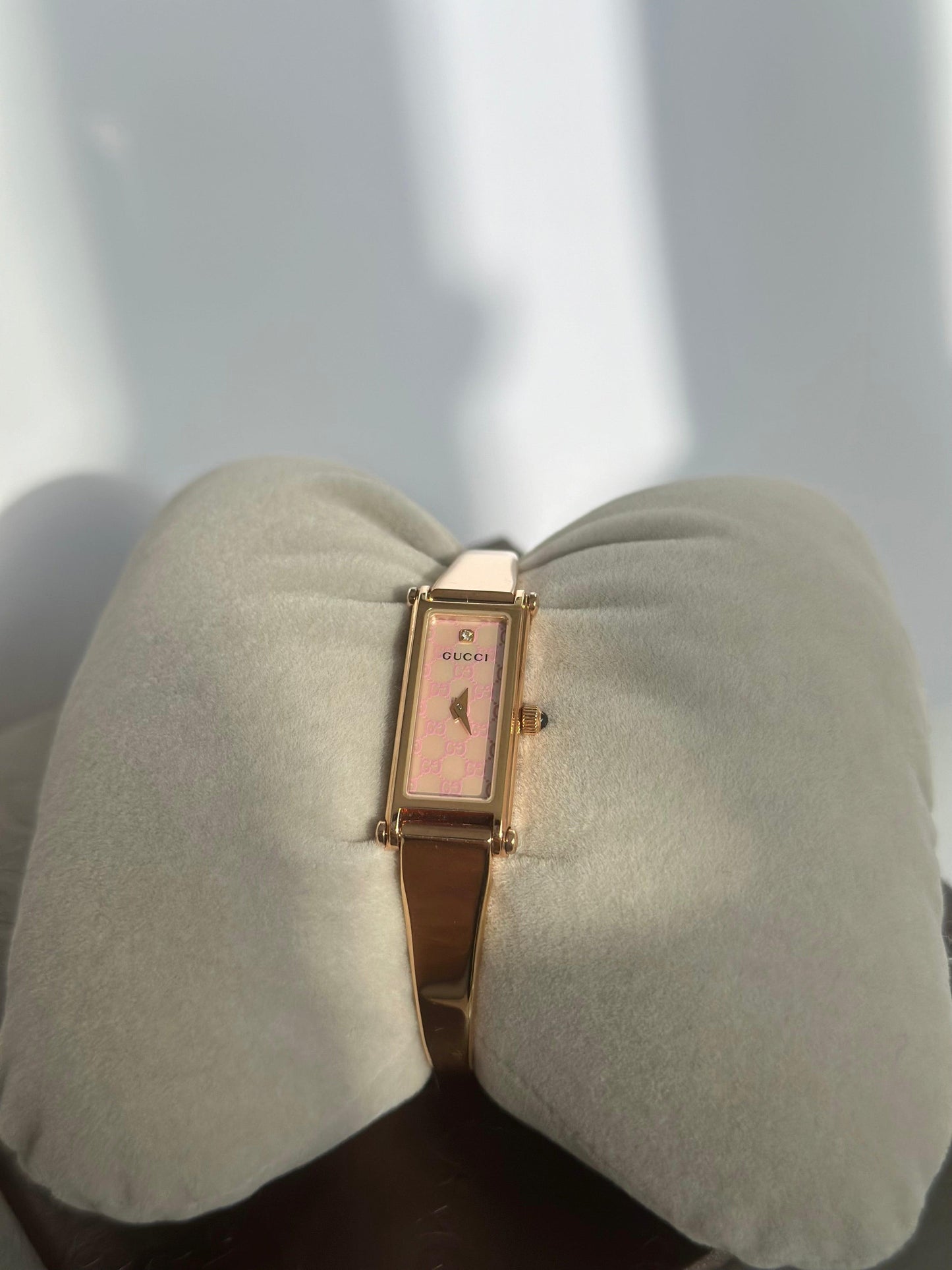 Rare Rose Gold 1500L Gucci Watch
