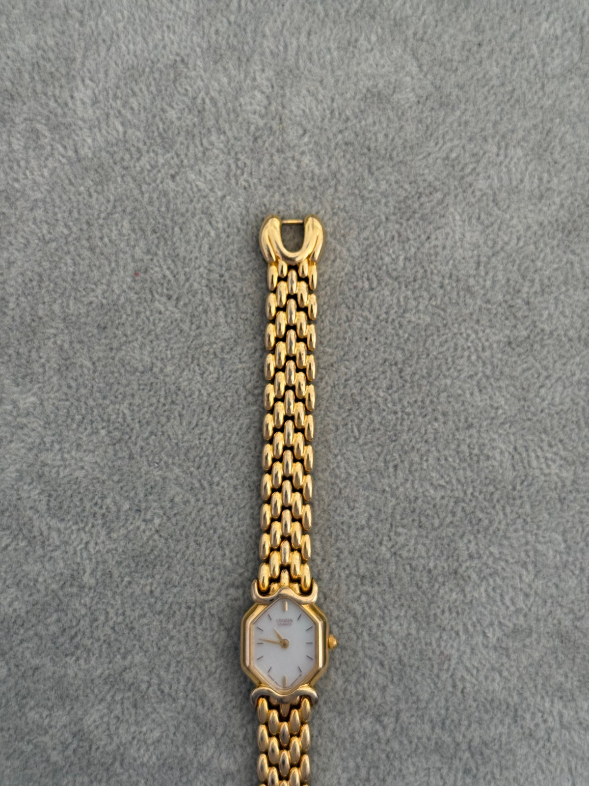 Vintage 1997 Citizen Watch With Mother of Pearl Dial