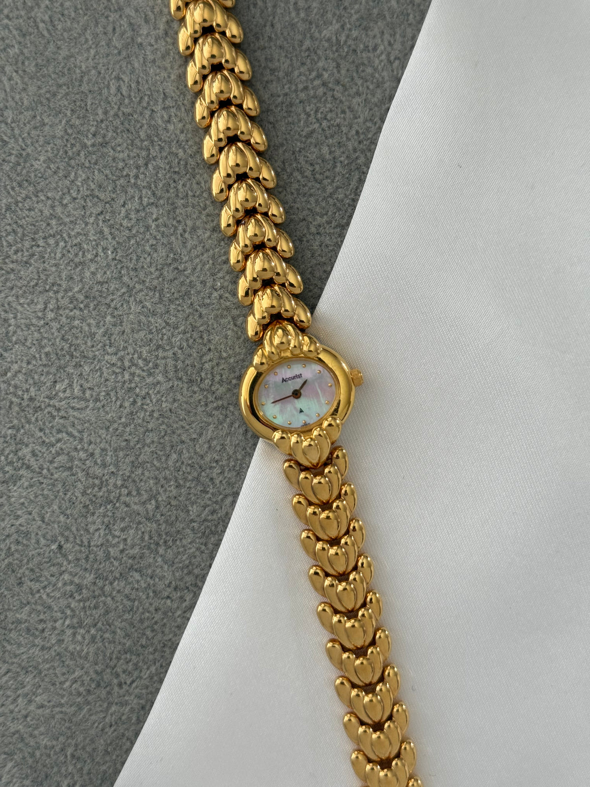 Vintage Mother Of Pearl Accurist Watch – photo 13
