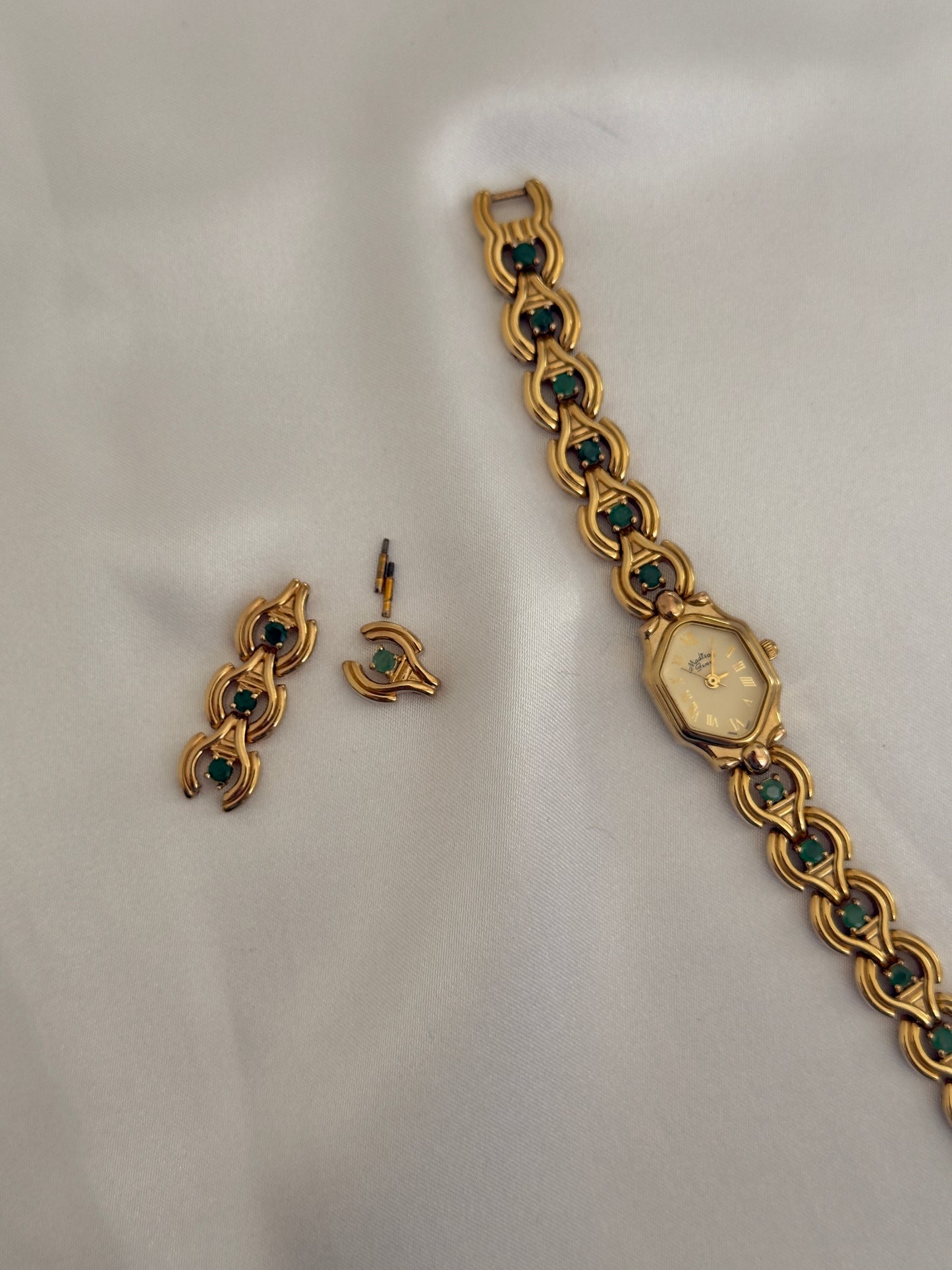 Vintage Emerald Gem Watch