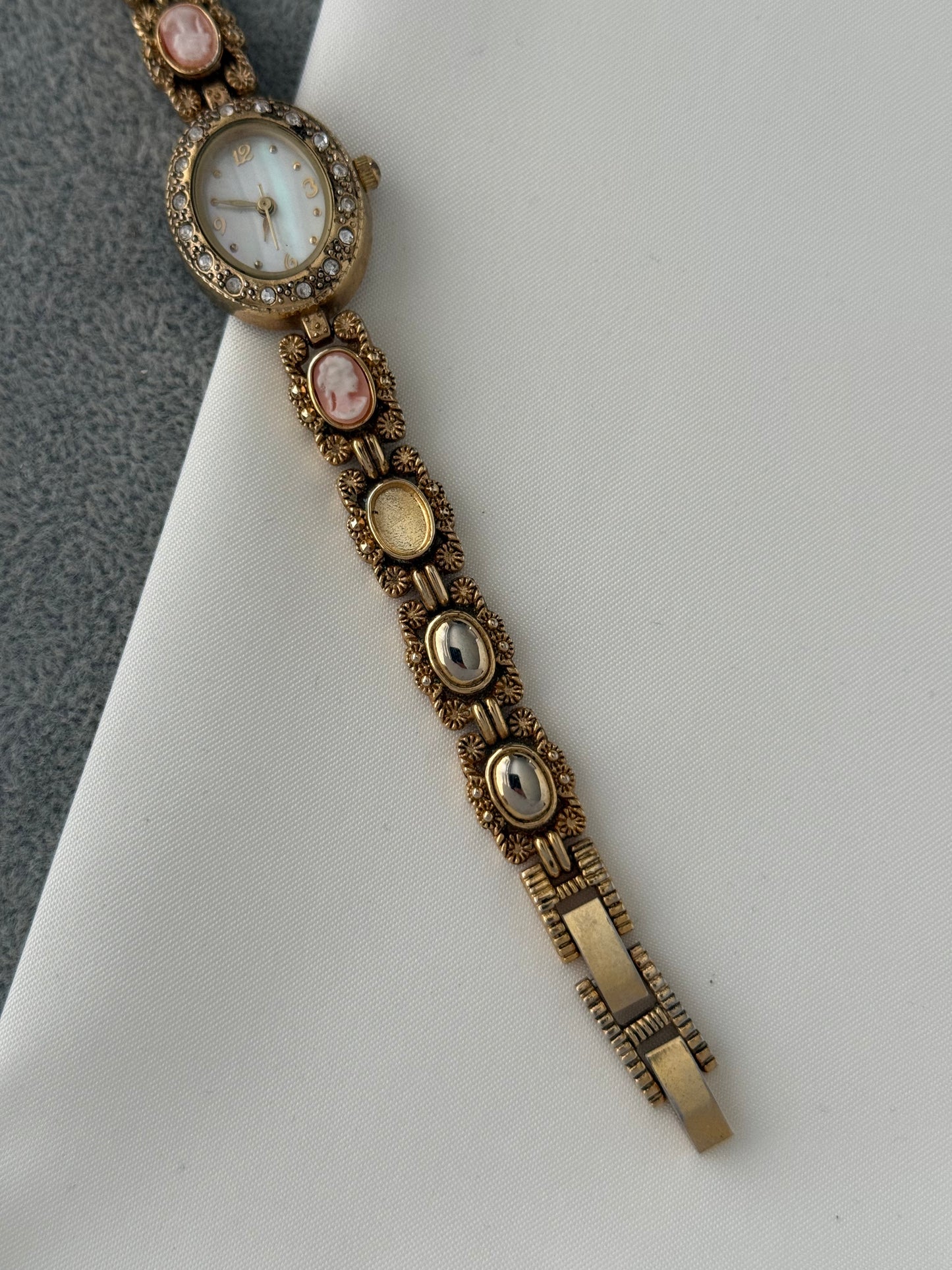 Vintage Cameo Watch