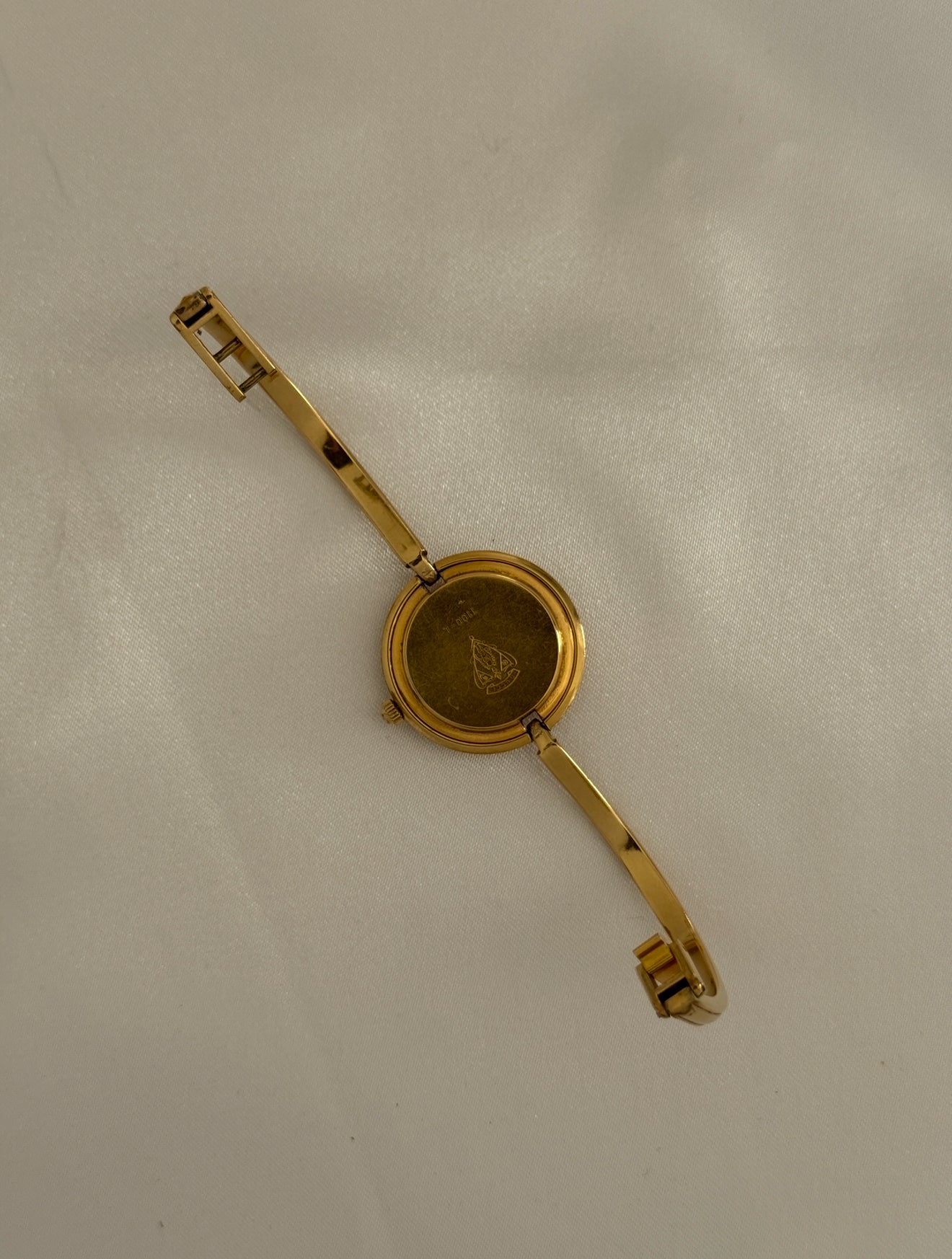 Vintage 1100L Gucci Watch