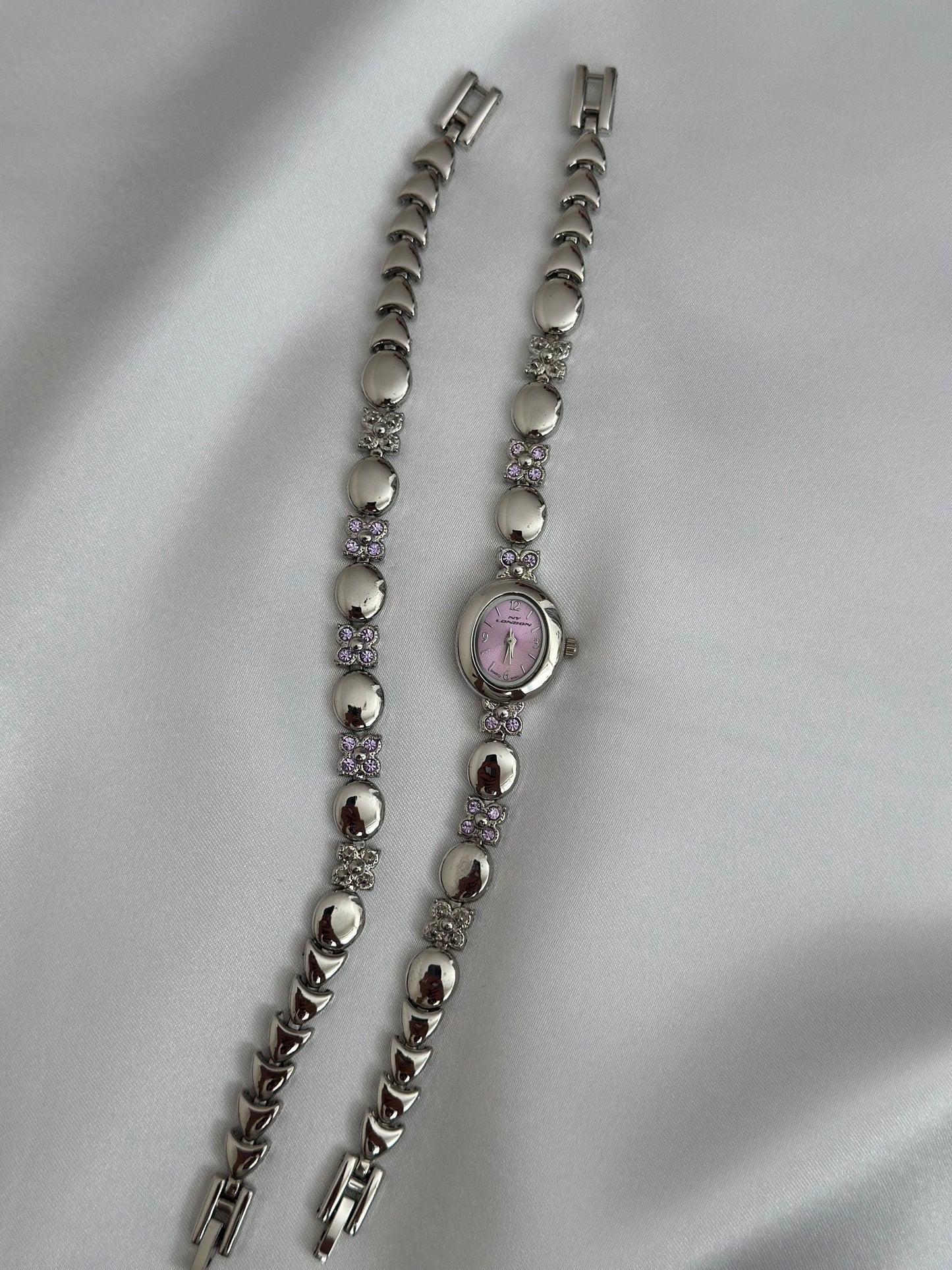 Coffret de montres vintage avec pierres précieuses roses