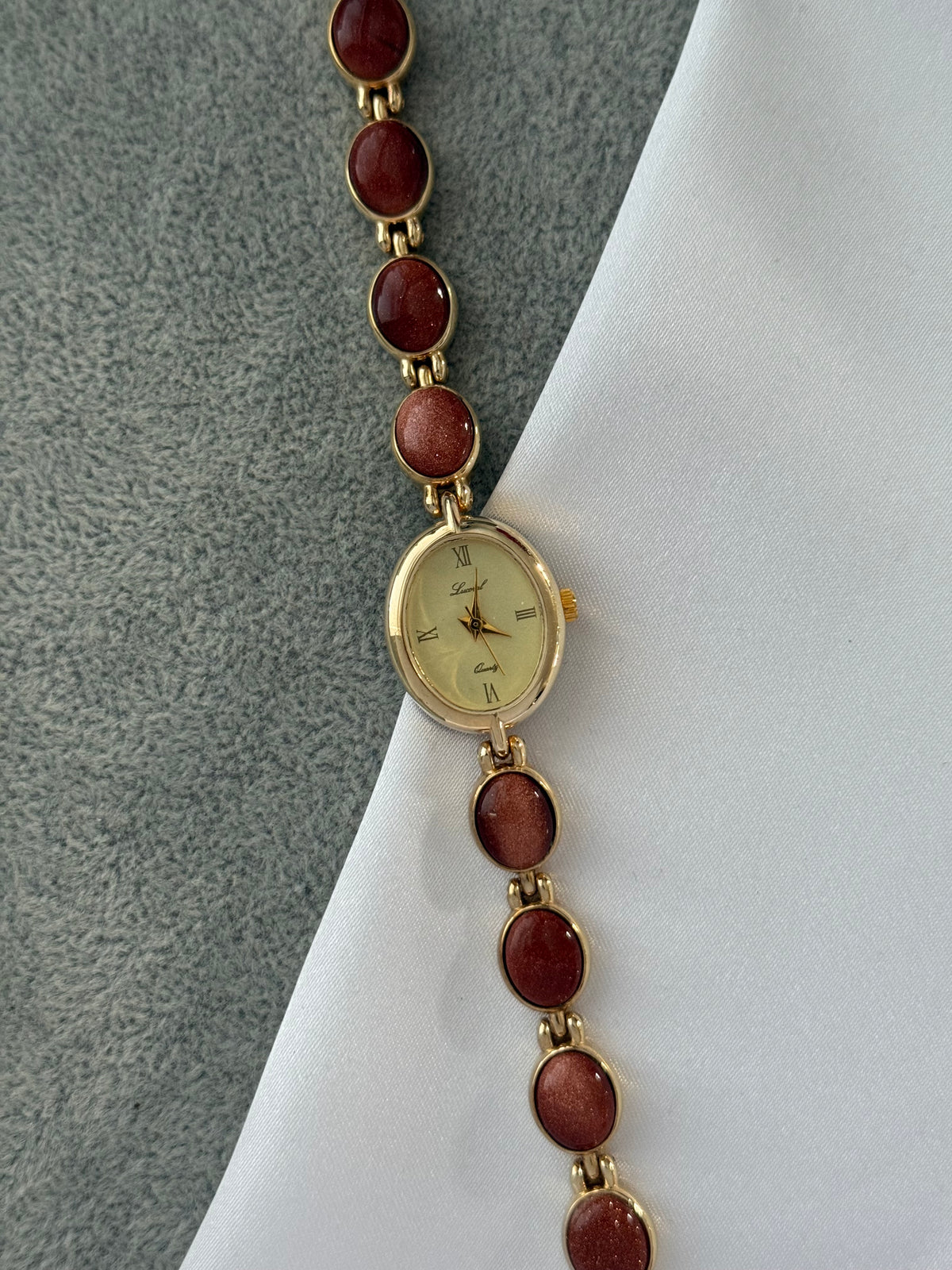 Vintage Gold Watch with Burgundy Oval Gem Bracelet – photo 5