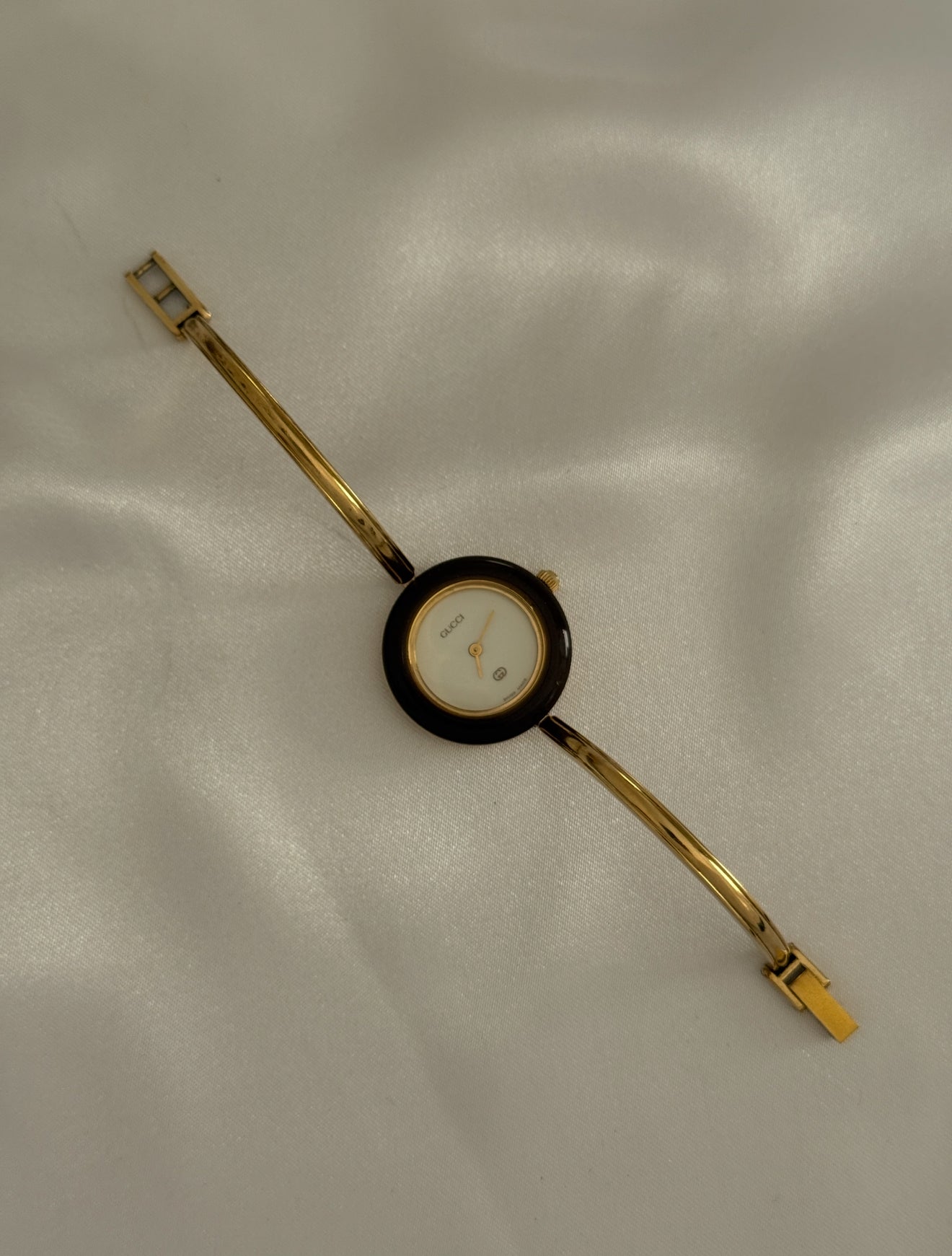 Vintage 1100L Gucci Watch