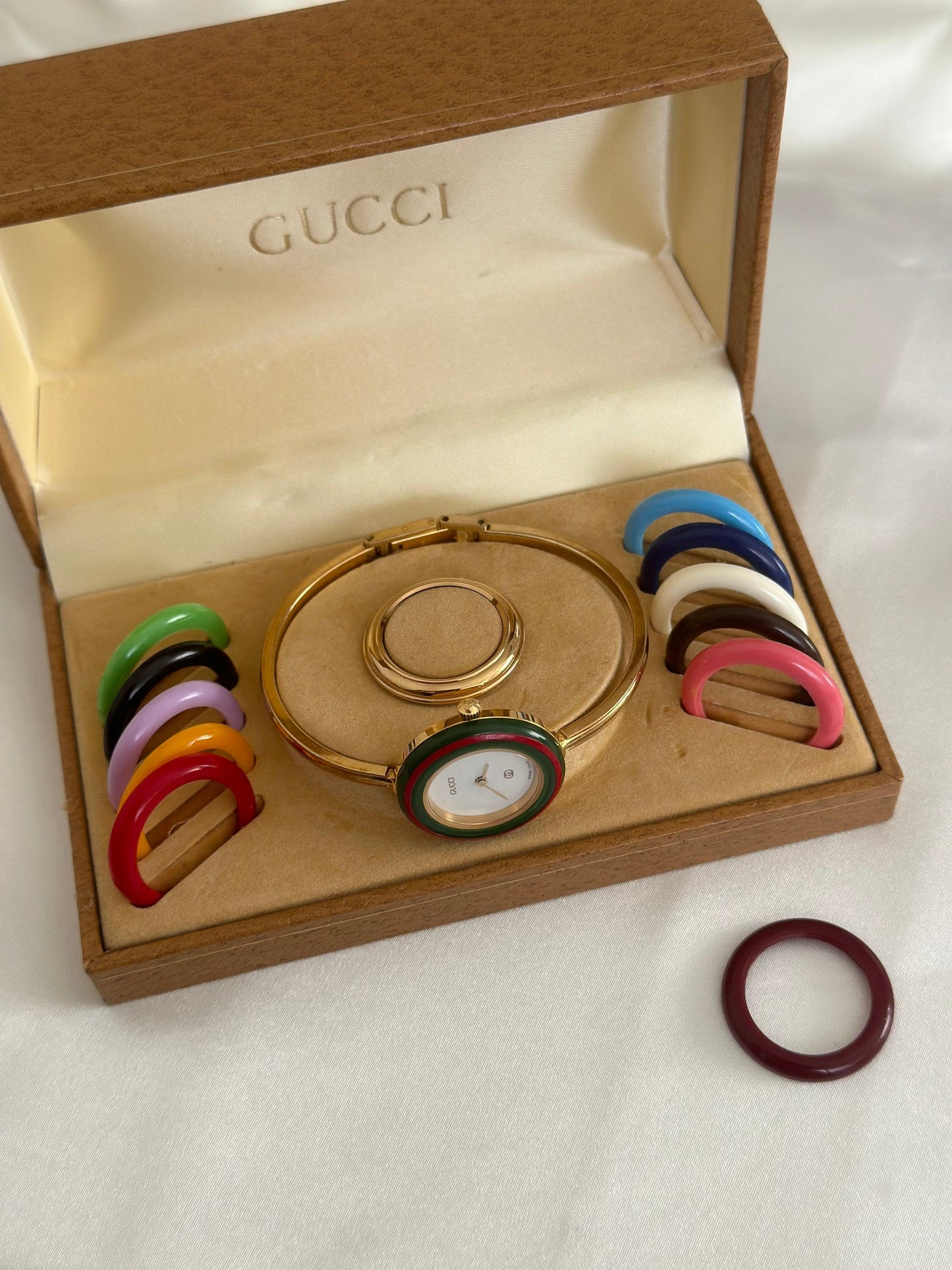 Vintage 1100L Gucci Watch