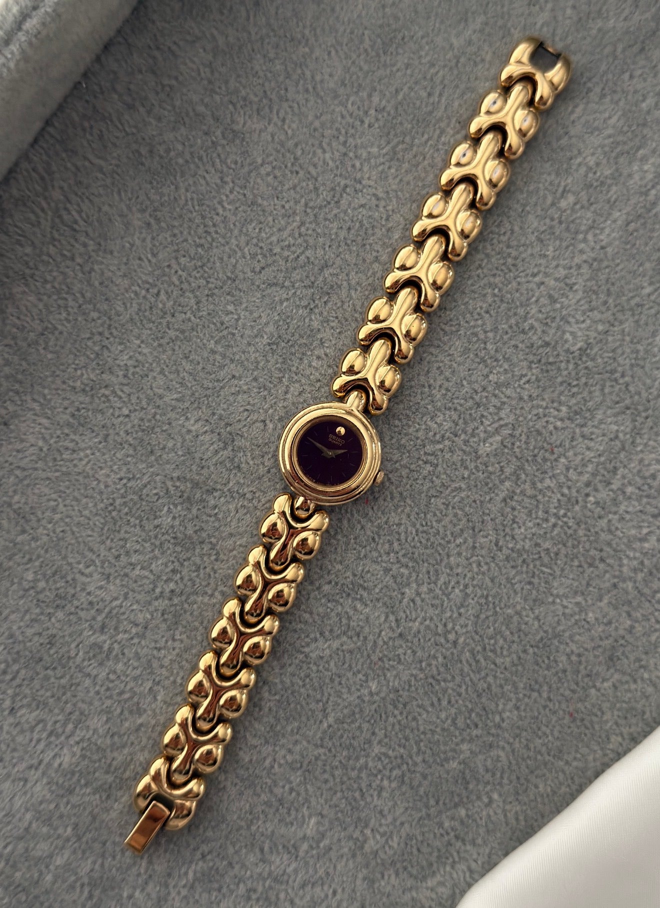 Vintage Burgundy Dial Seiko Watch