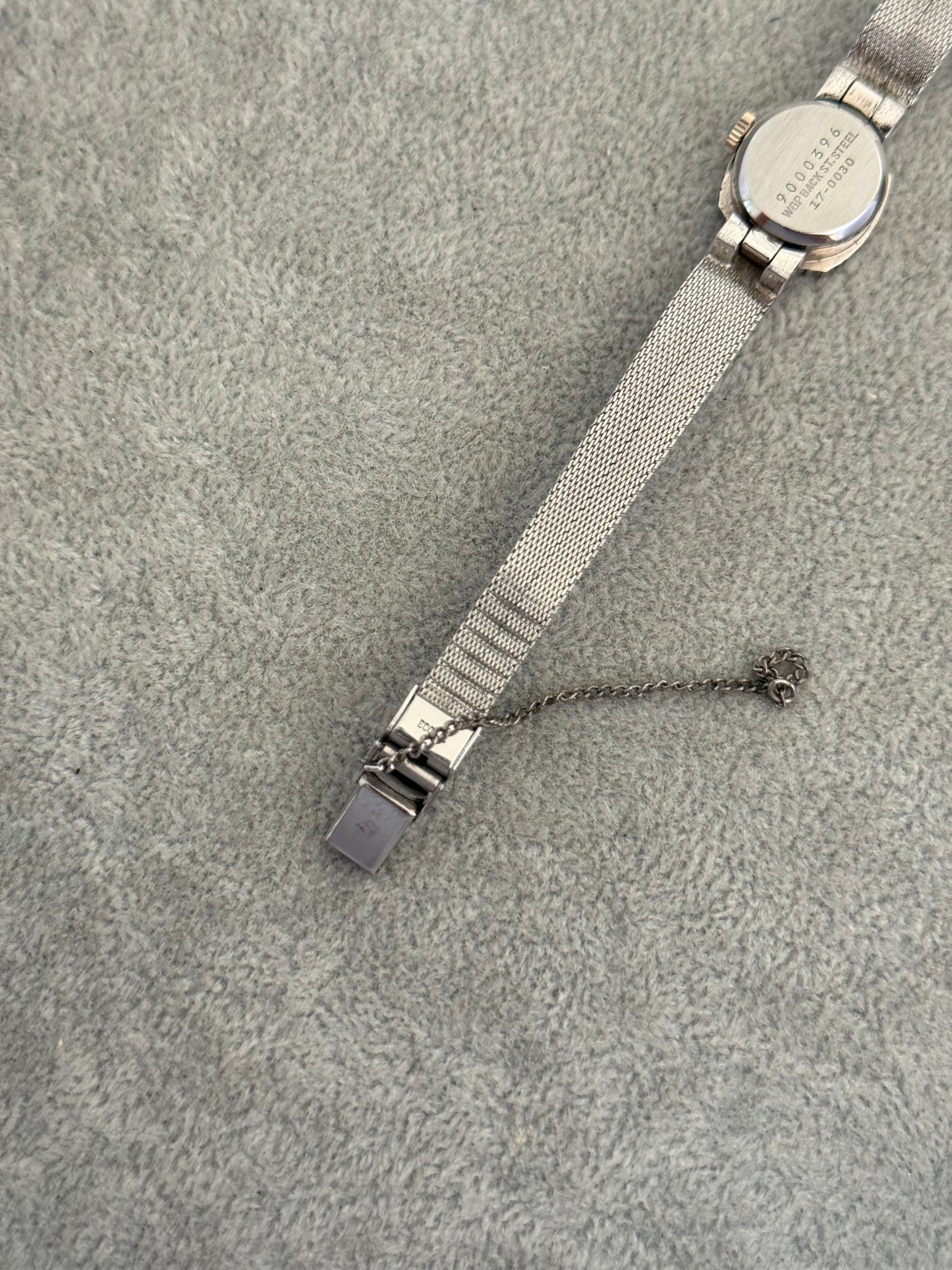 Vintage Mechanical Seiko Watch 20 Jewels