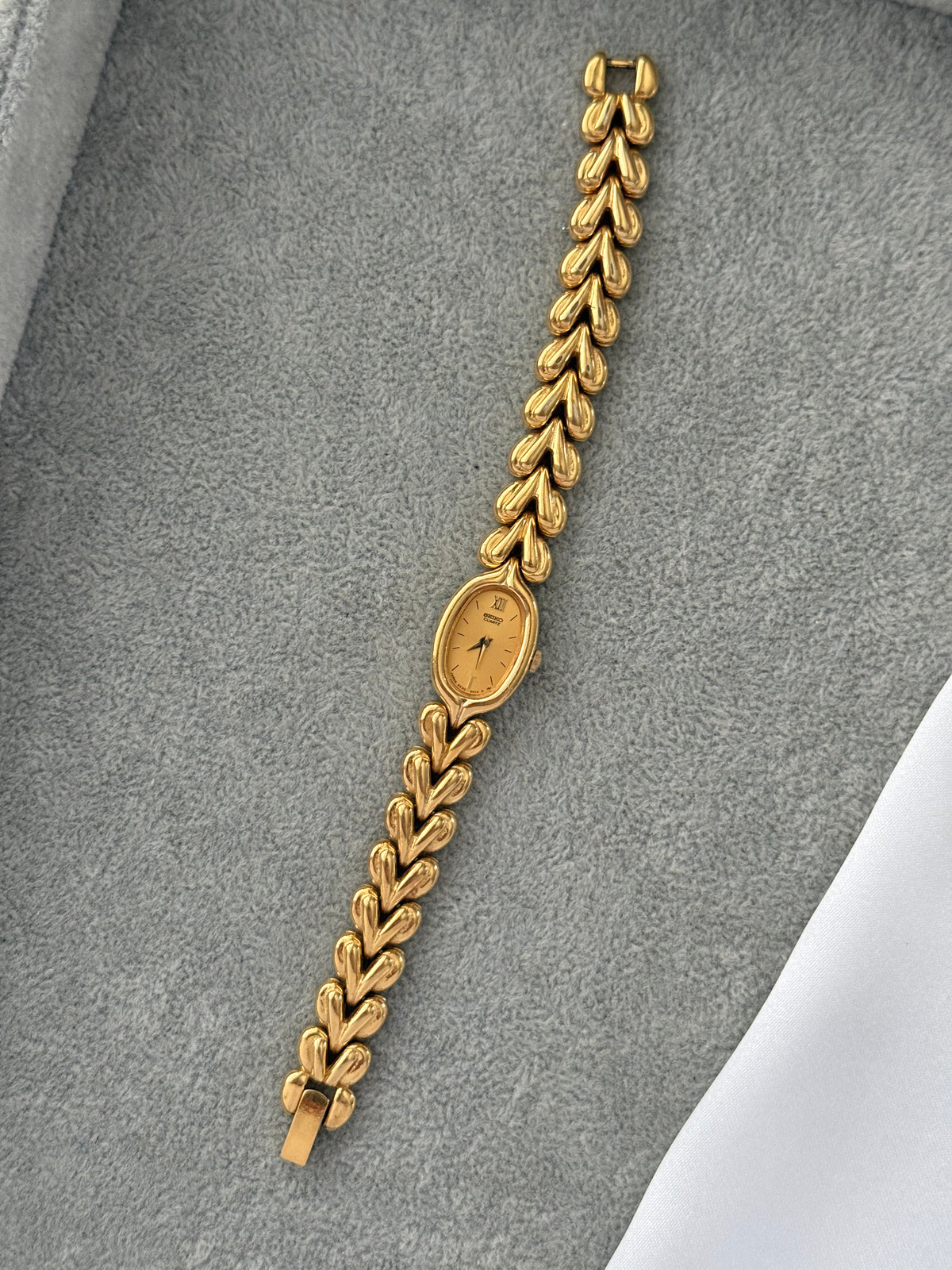 Chic Vintage Seiko Watch