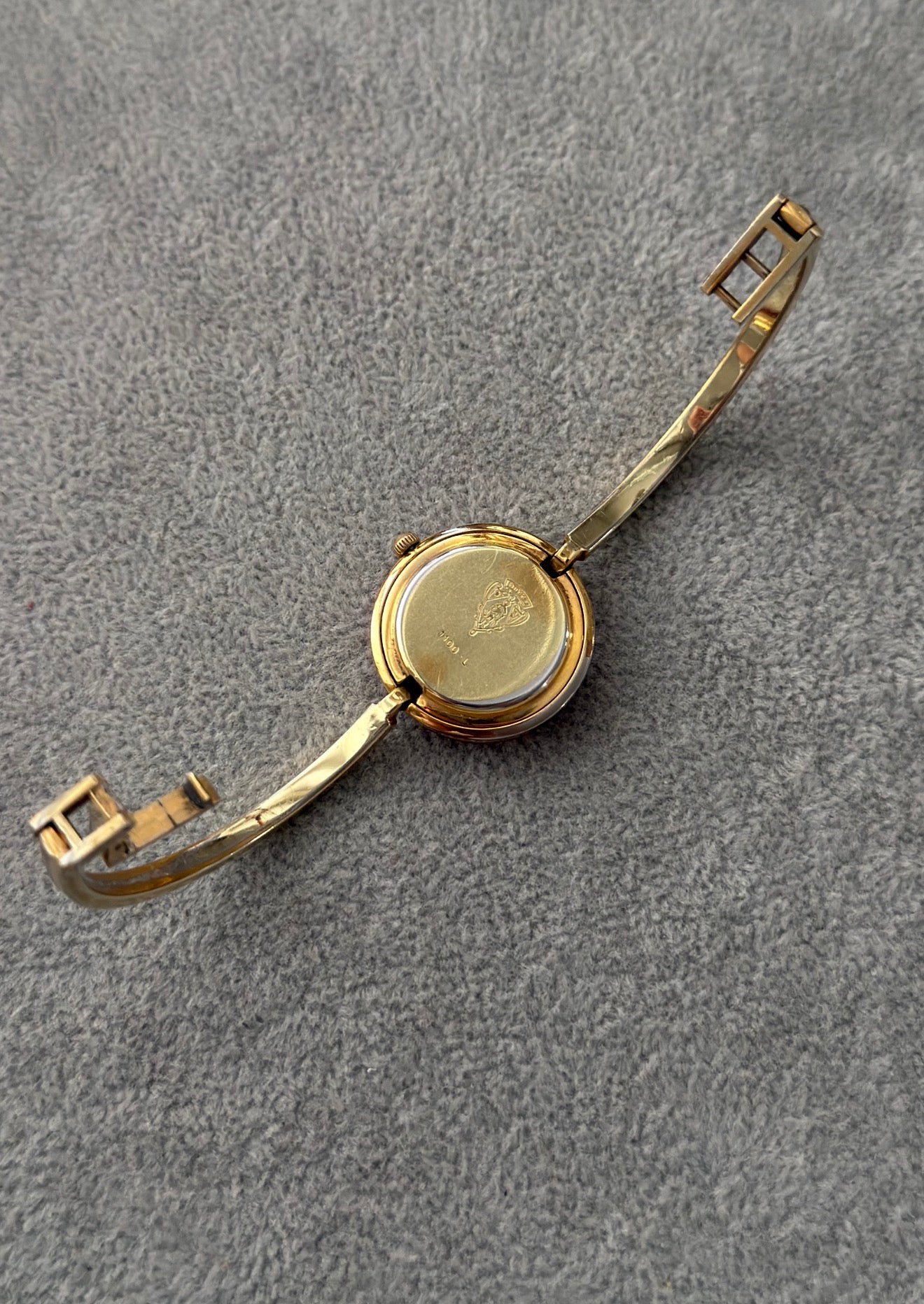 Vintage 1100L Gucci Watch