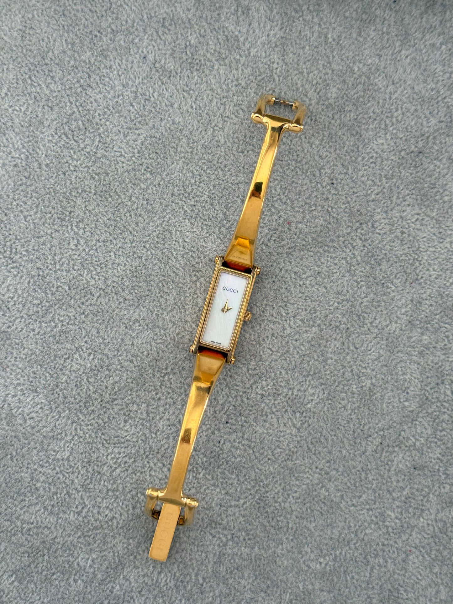 Gorgeous Vintage 1500L Gucci Watch