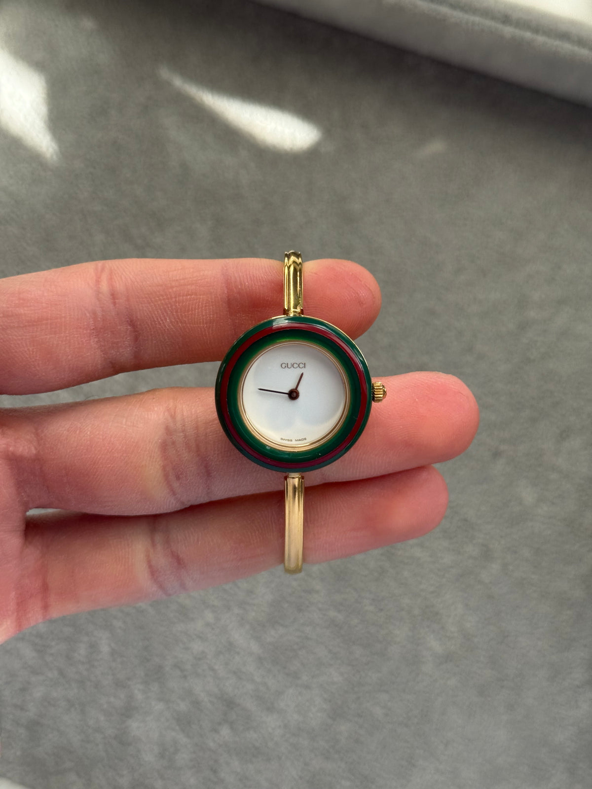 Vintage 1100L Gucci Watch with 13 Interchangeable Bezels