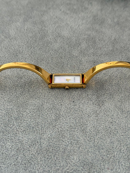 Gorgeous Vintage 1500L Gucci Watch