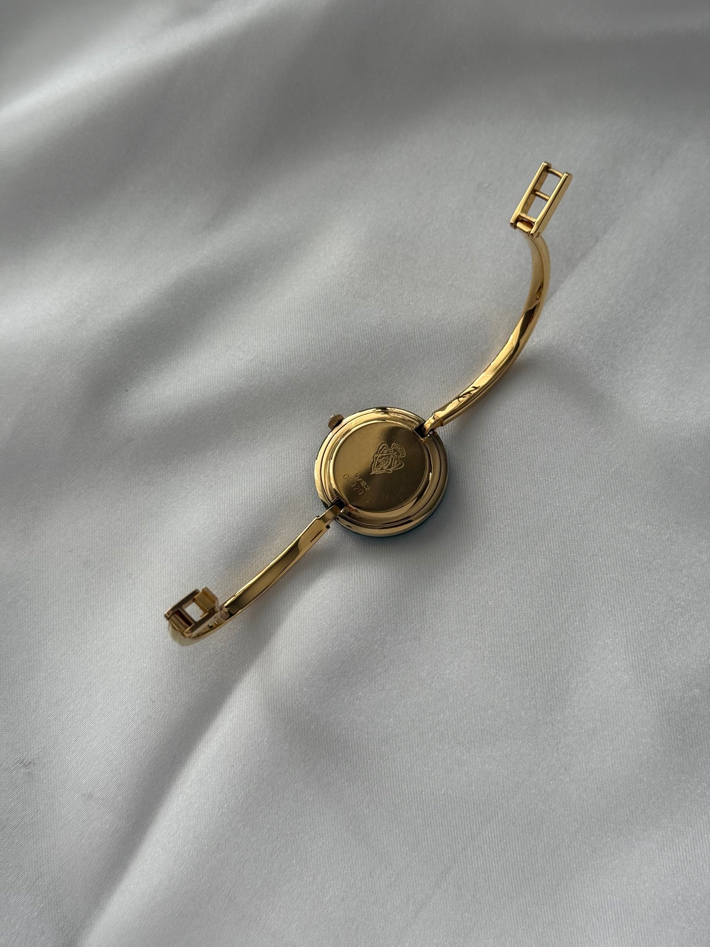 Vintage 1100L Gucci Watch