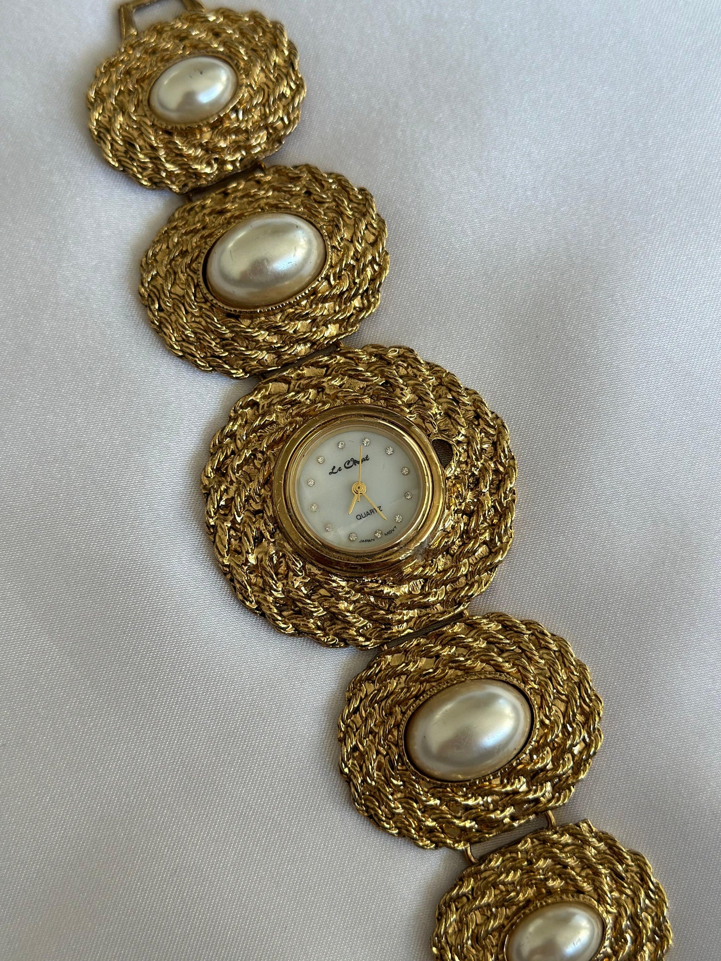 Vintage Chunky Pearl Watch