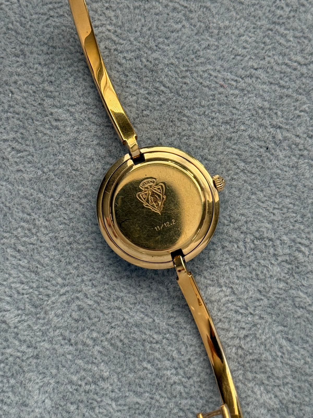 Vintage 1100L Gucci Watch with 12 Interchangeable Bezels
