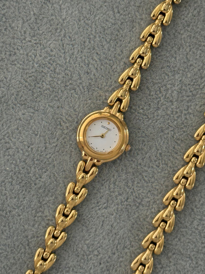 Vintage Dainty Seiko Watch Set