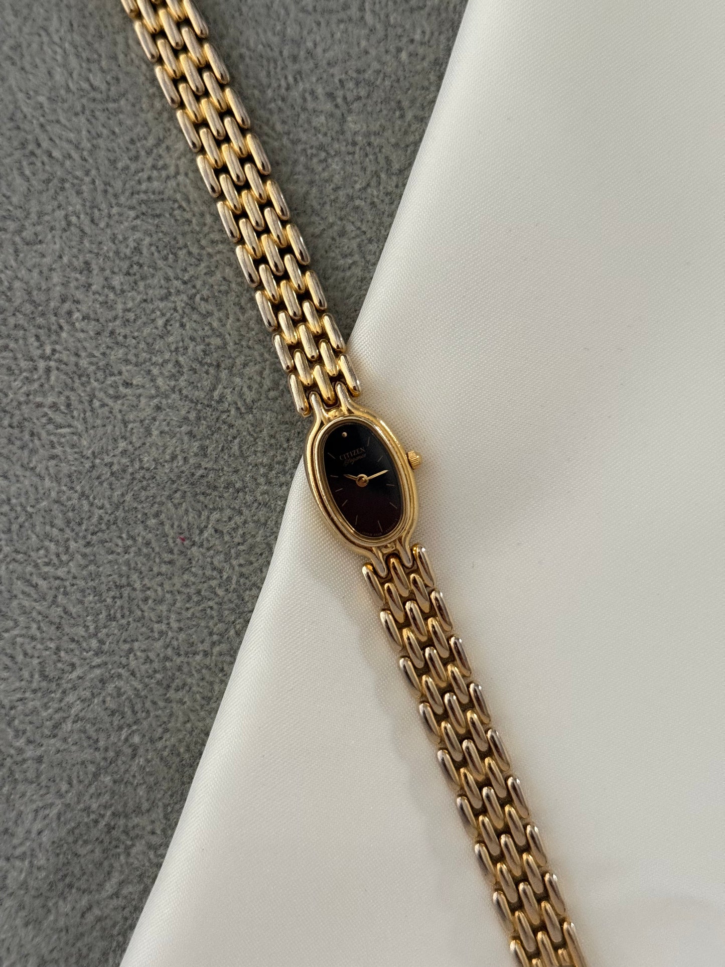 NW Dainty Vintage Citizen Elegance Watch