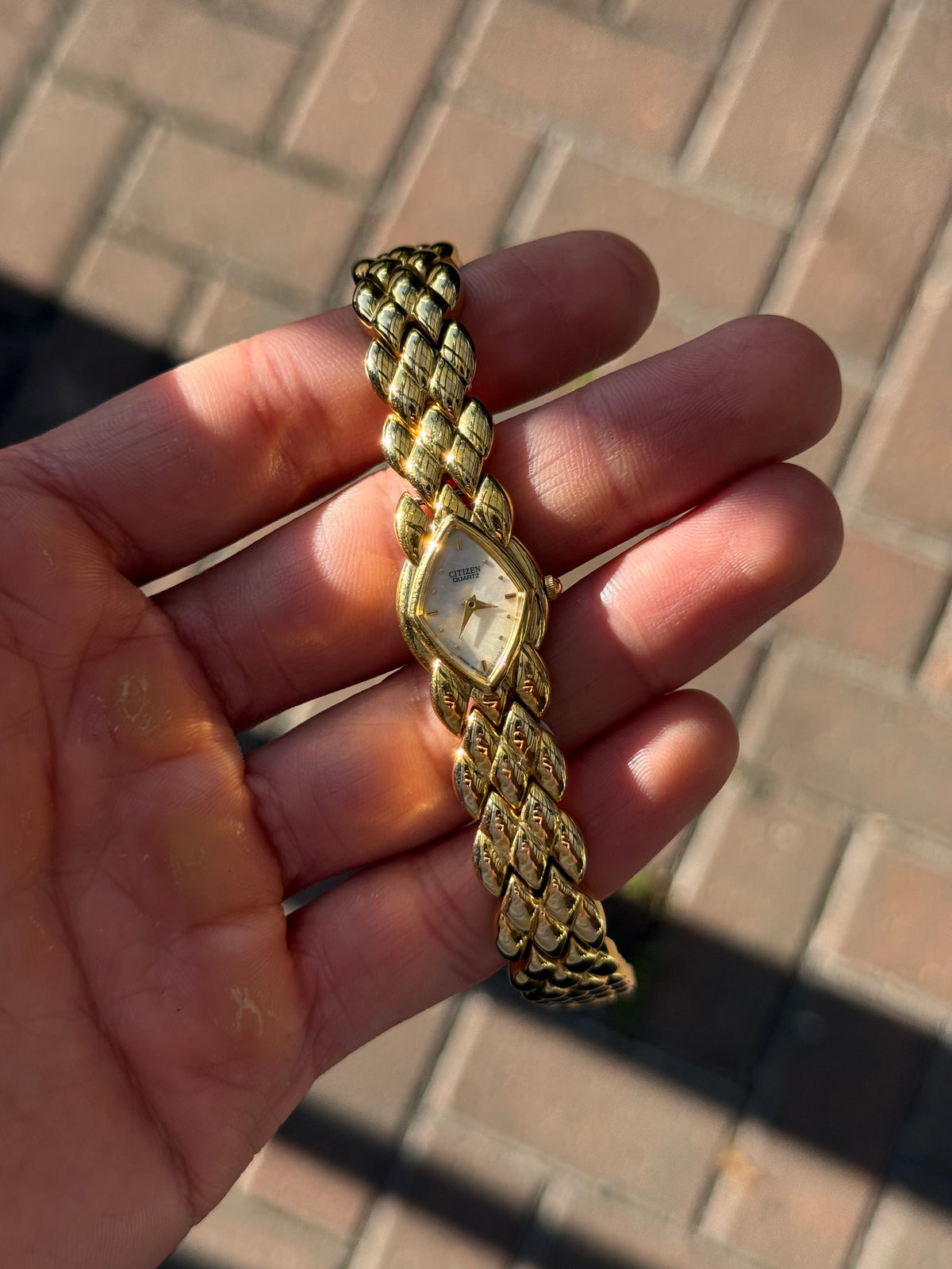 Vintage Citizen Golden Leaf Bracelet Watch with Mother of Pearl Dial