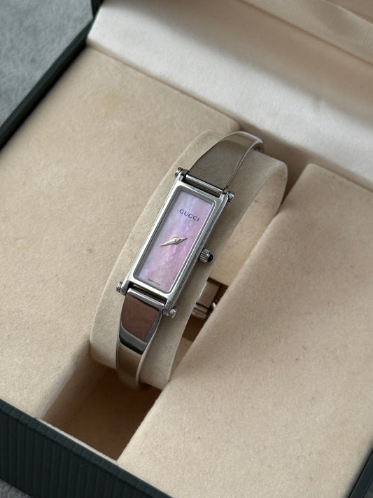 Gorgeous Vintage 1500L Gucci Watch
