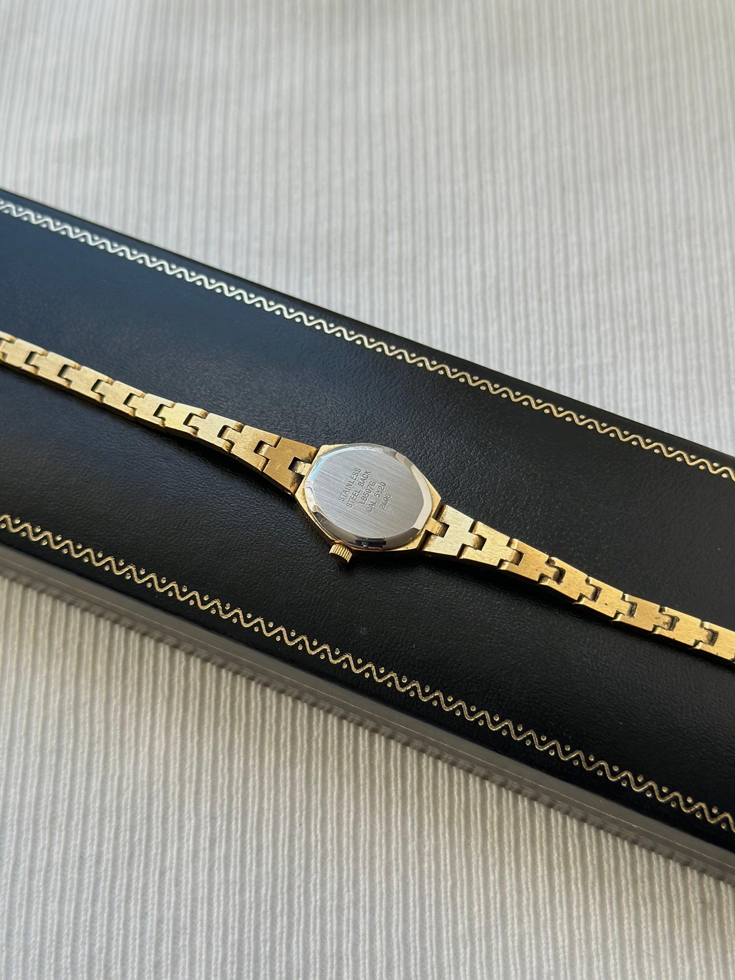 Vintage Accurist Watch