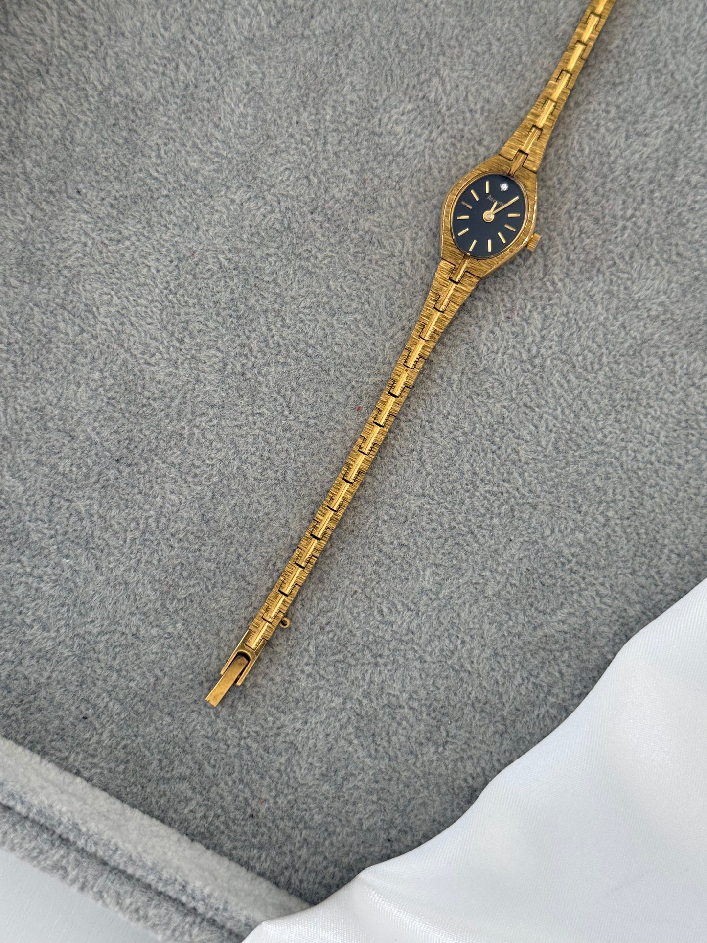 Vintage Accurist Watch