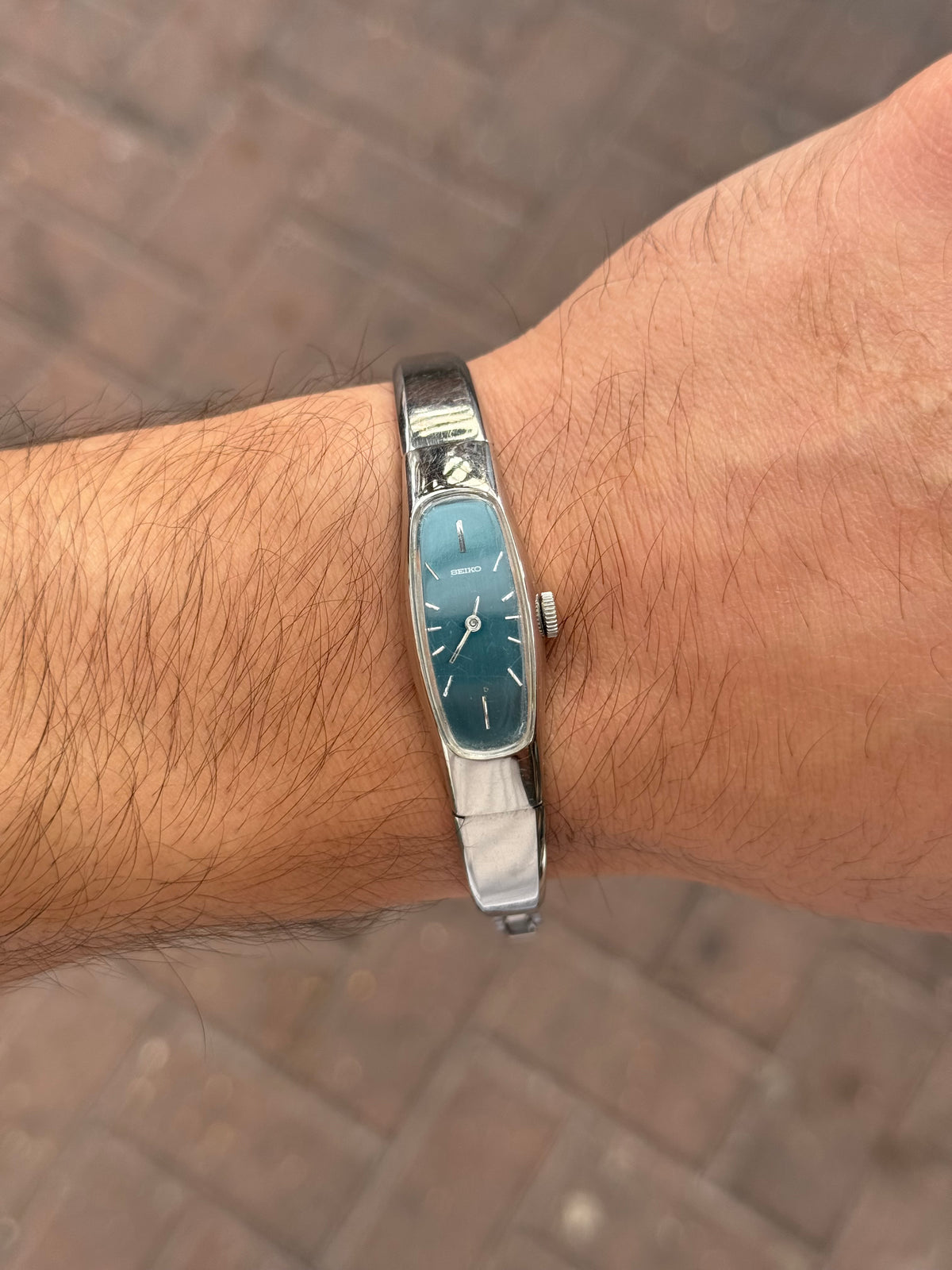 Rare 1977 Silver Seiko Watch - Gradient Teal Dial 1520-3680